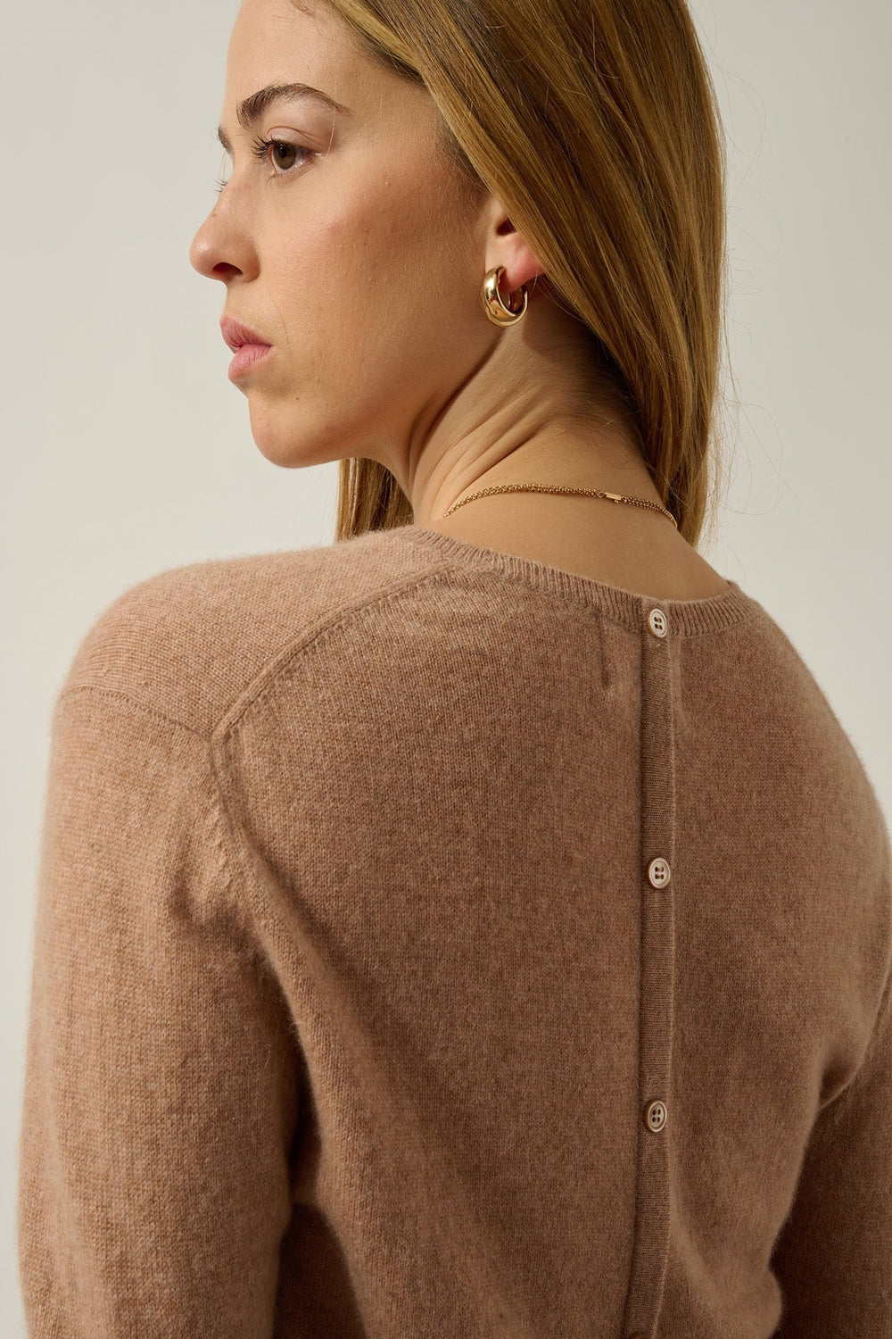 ESTARIS Pullover Rundhalsausschnitt geknöpft Rücken camel meliert 100% Kaschmir