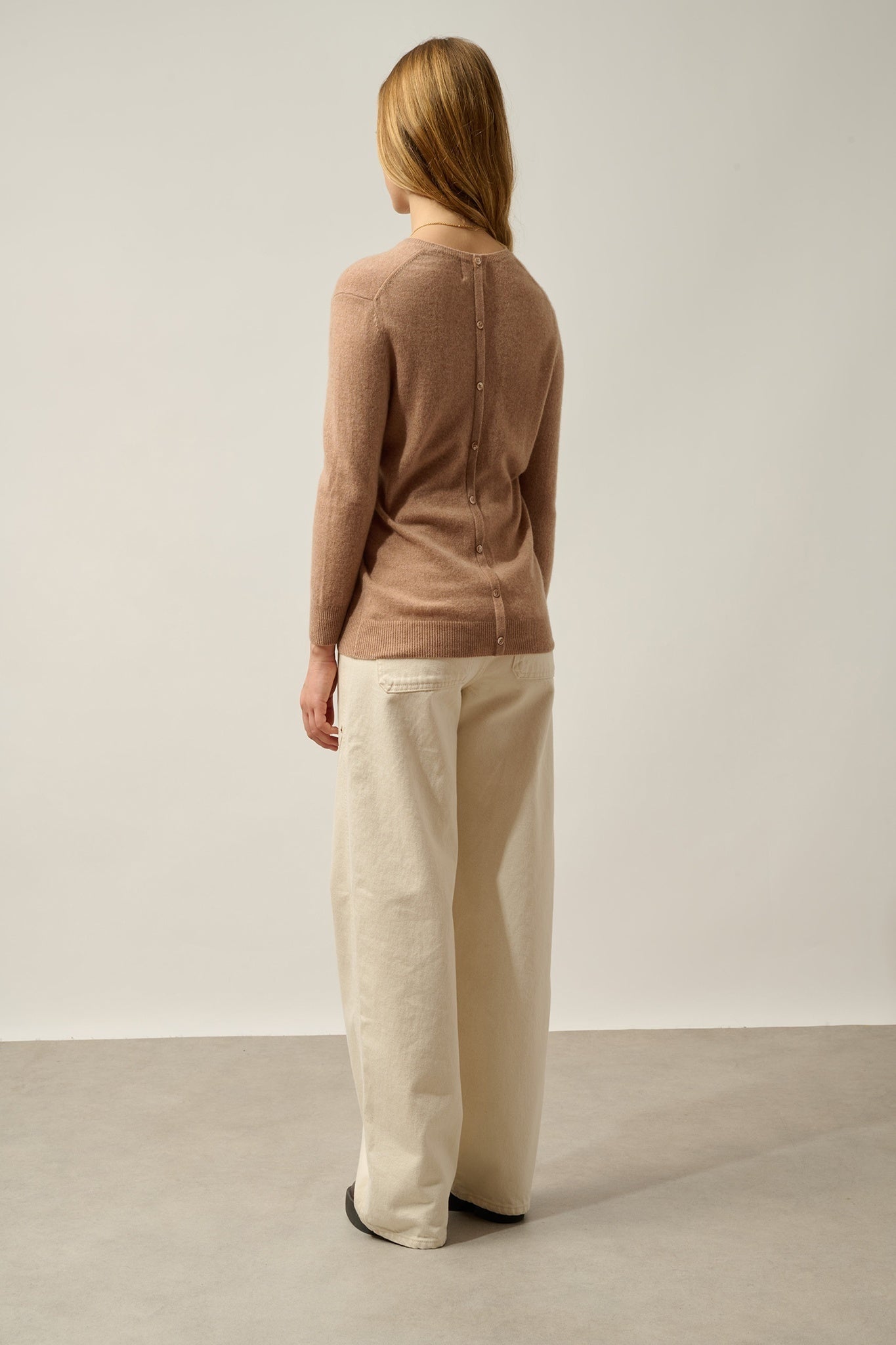 ESTARIS Pullover Rundhalsausschnitt geknöpft Rücken camel meliert 100% Kaschmir