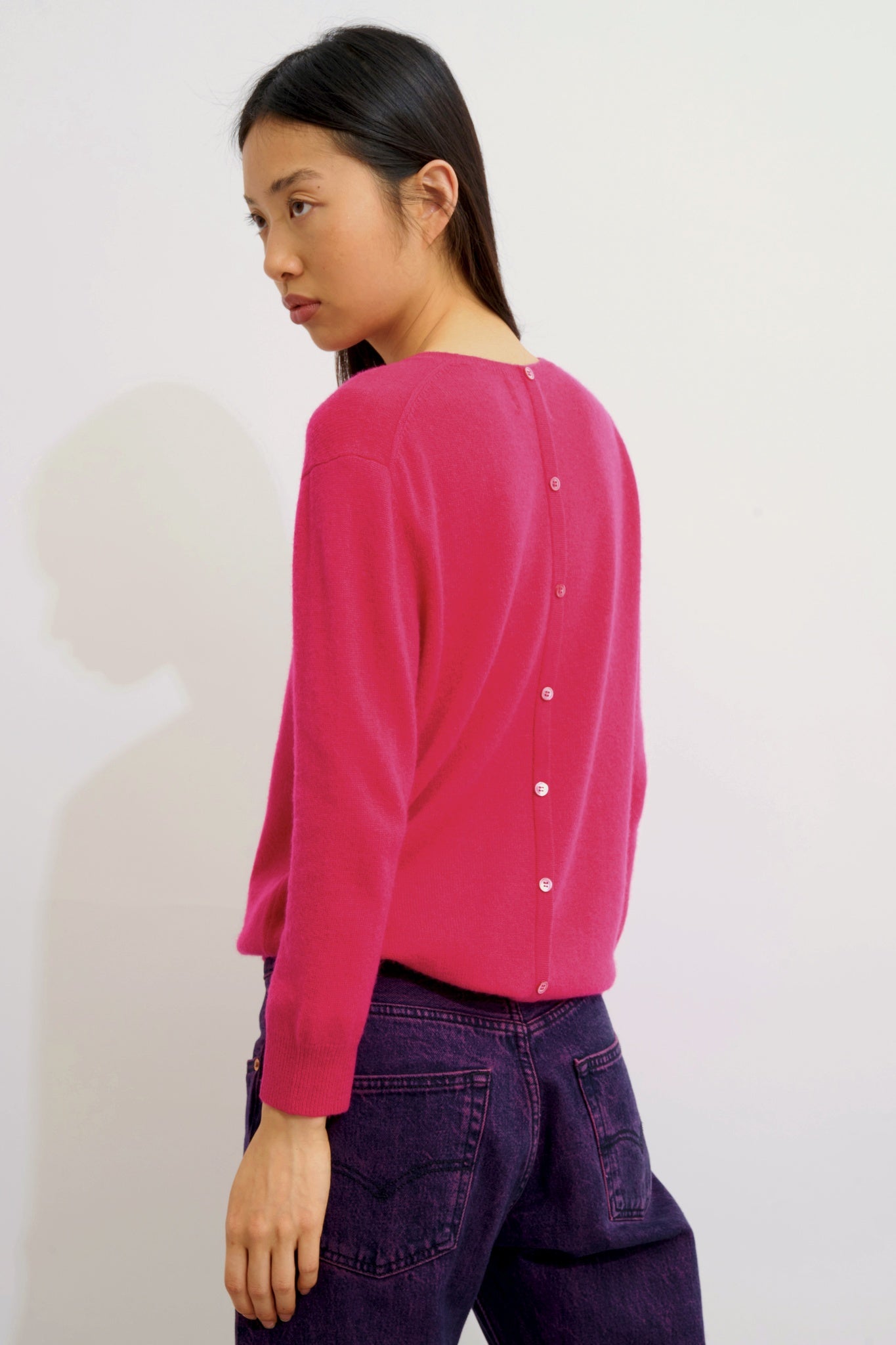 ESTARIS pull col rond boutonné dos fuchsia 100% cachemire