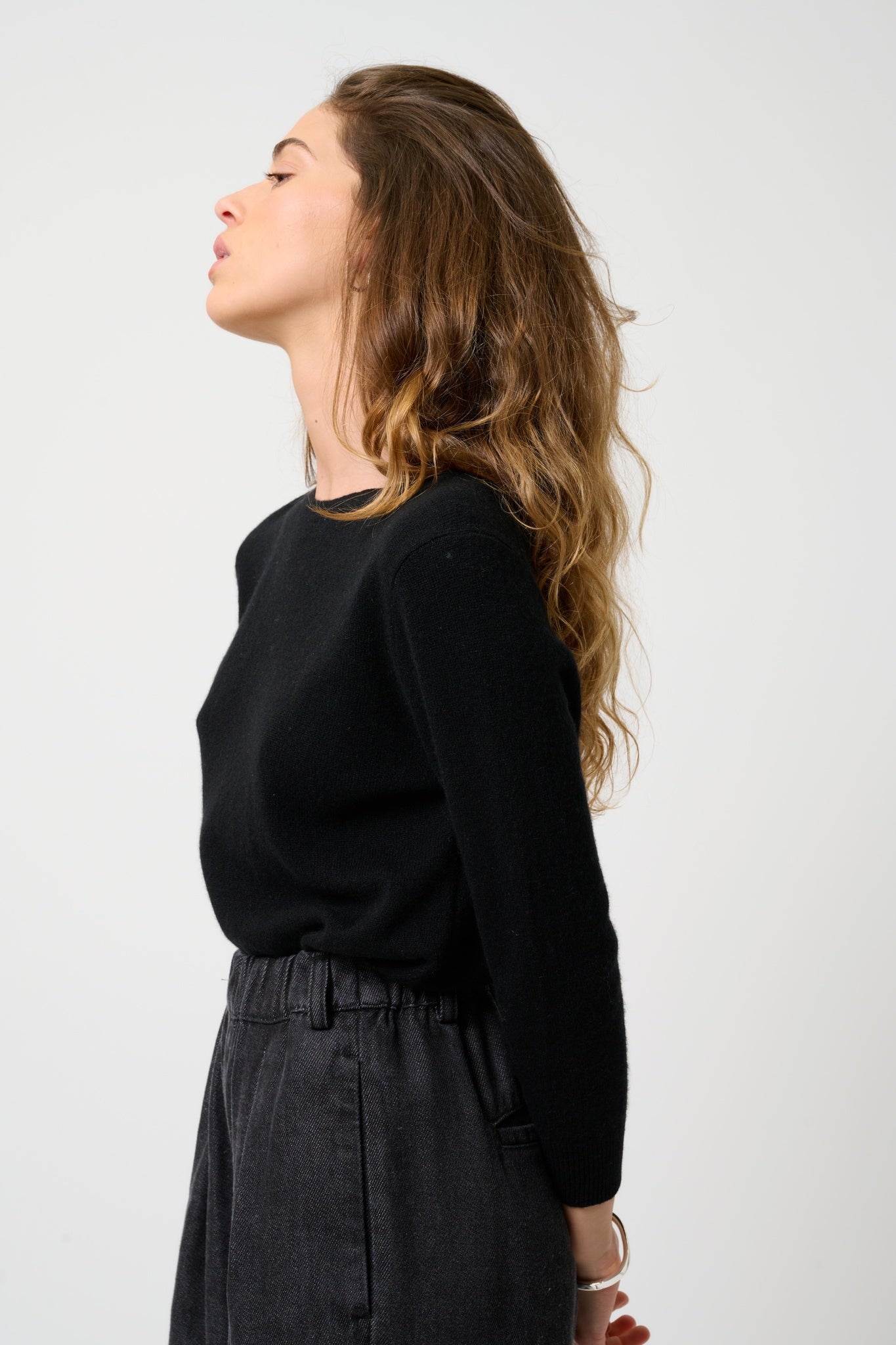 ESTARIS Pullover Rundhalsausschnitt geknöpft Rücken schwarz 100% Kaschmir