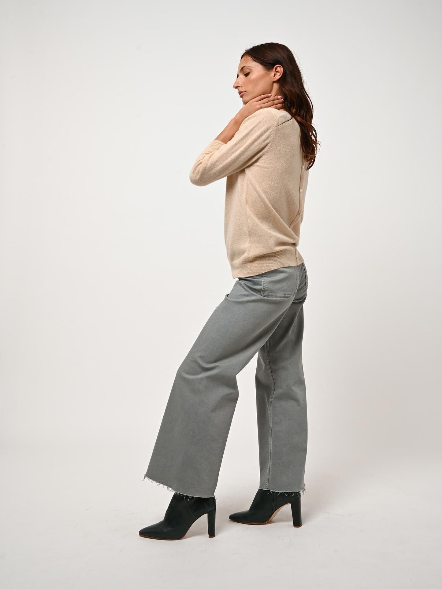 ESTARIS Pullover Rundhalsausschnitt geknöpft Rücken sandfarben 100% Kaschmir