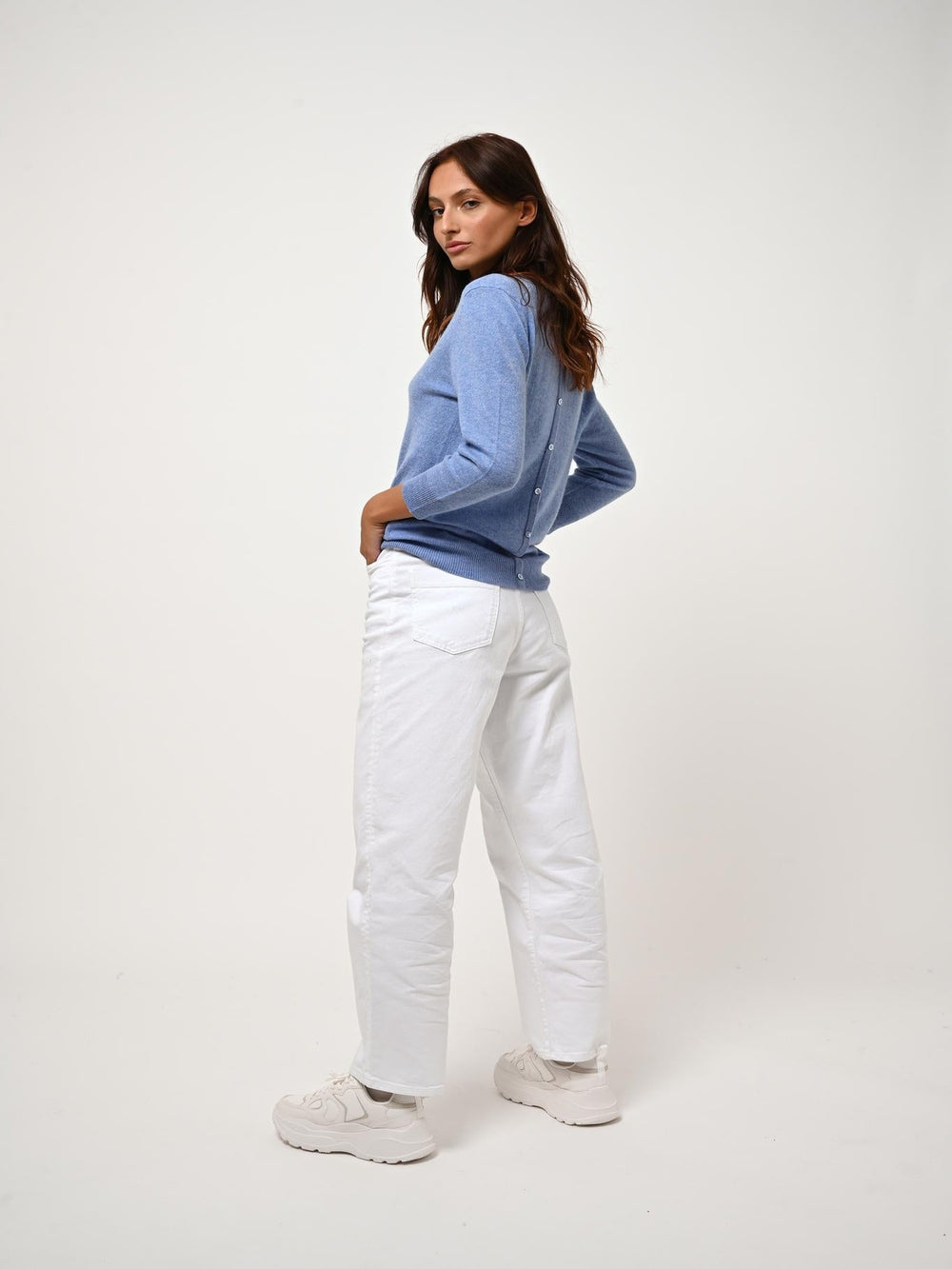 ESTARIS sweater round neck buttoned back sky 100% cashmere