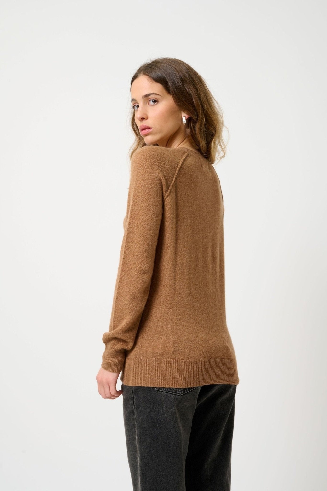 ETRET round-neck sweater hazelnut 100% cashmere
