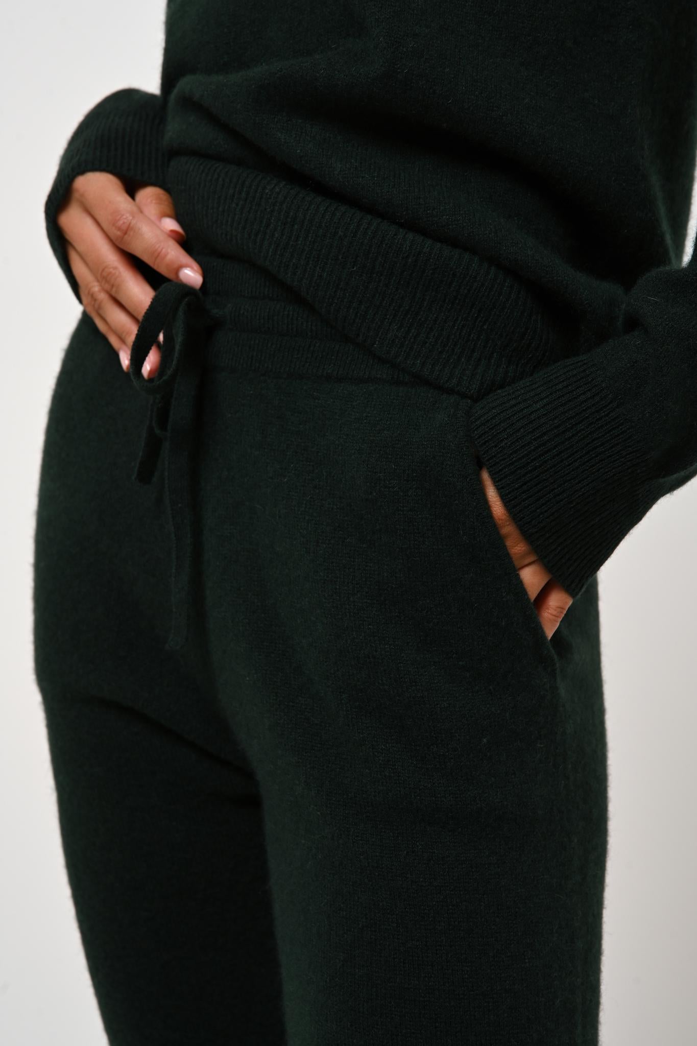 FERRAND Zypressen-Jogginghose 100% Kaschmir