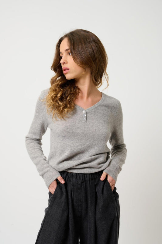 GABLE Pullover mit V-Ausschnitt und Knopfleiste Wolke meliert 100% Kaschmir