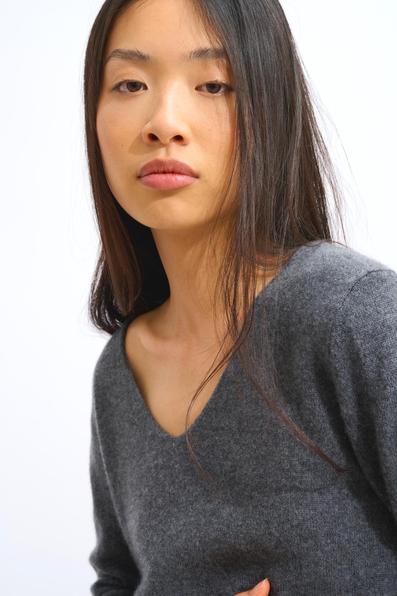 GALISE v-neck sweater anthracite mottled 100% cashmere