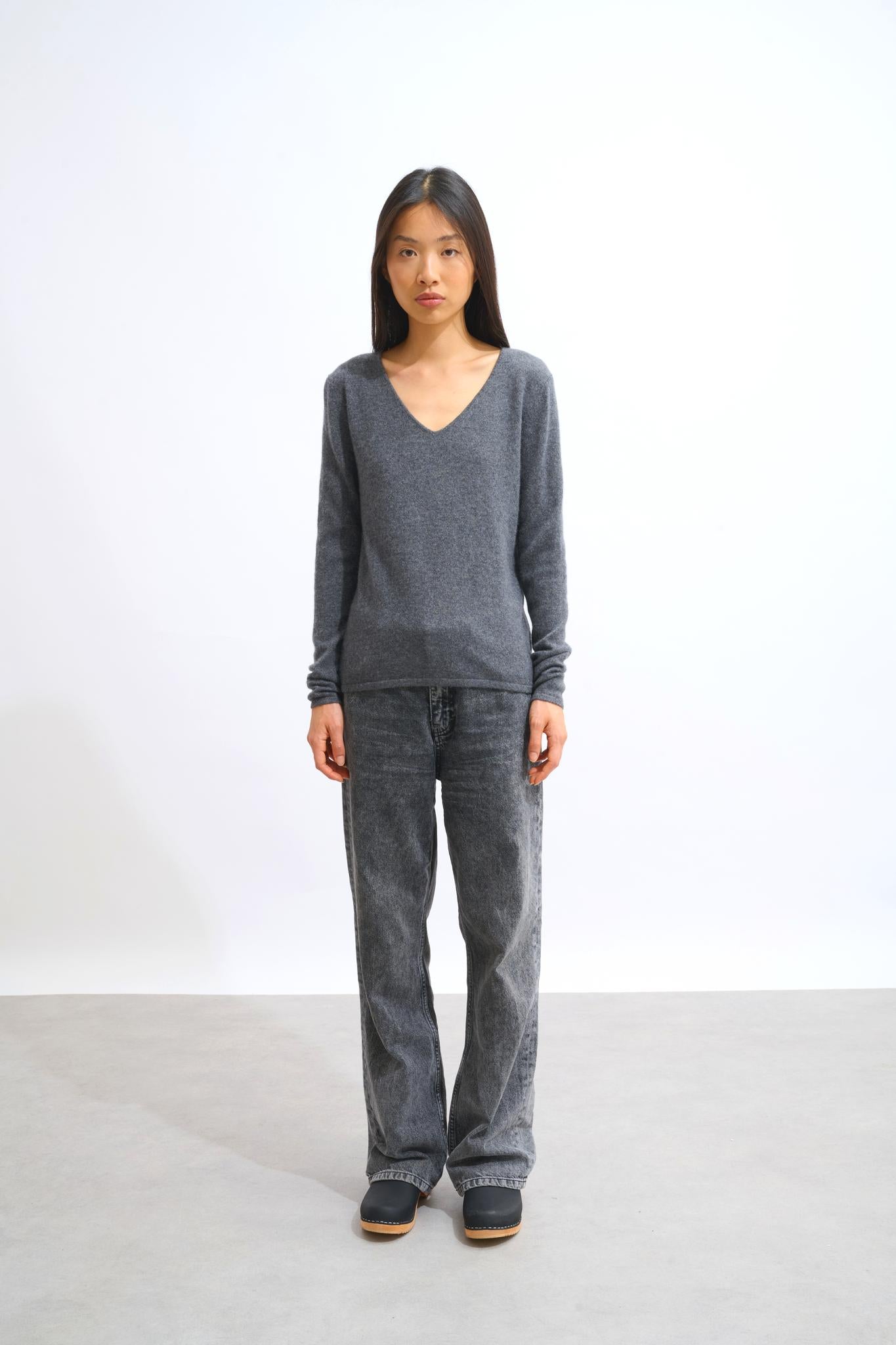 GALISE v-neck sweater anthracite mottled 100% cashmere