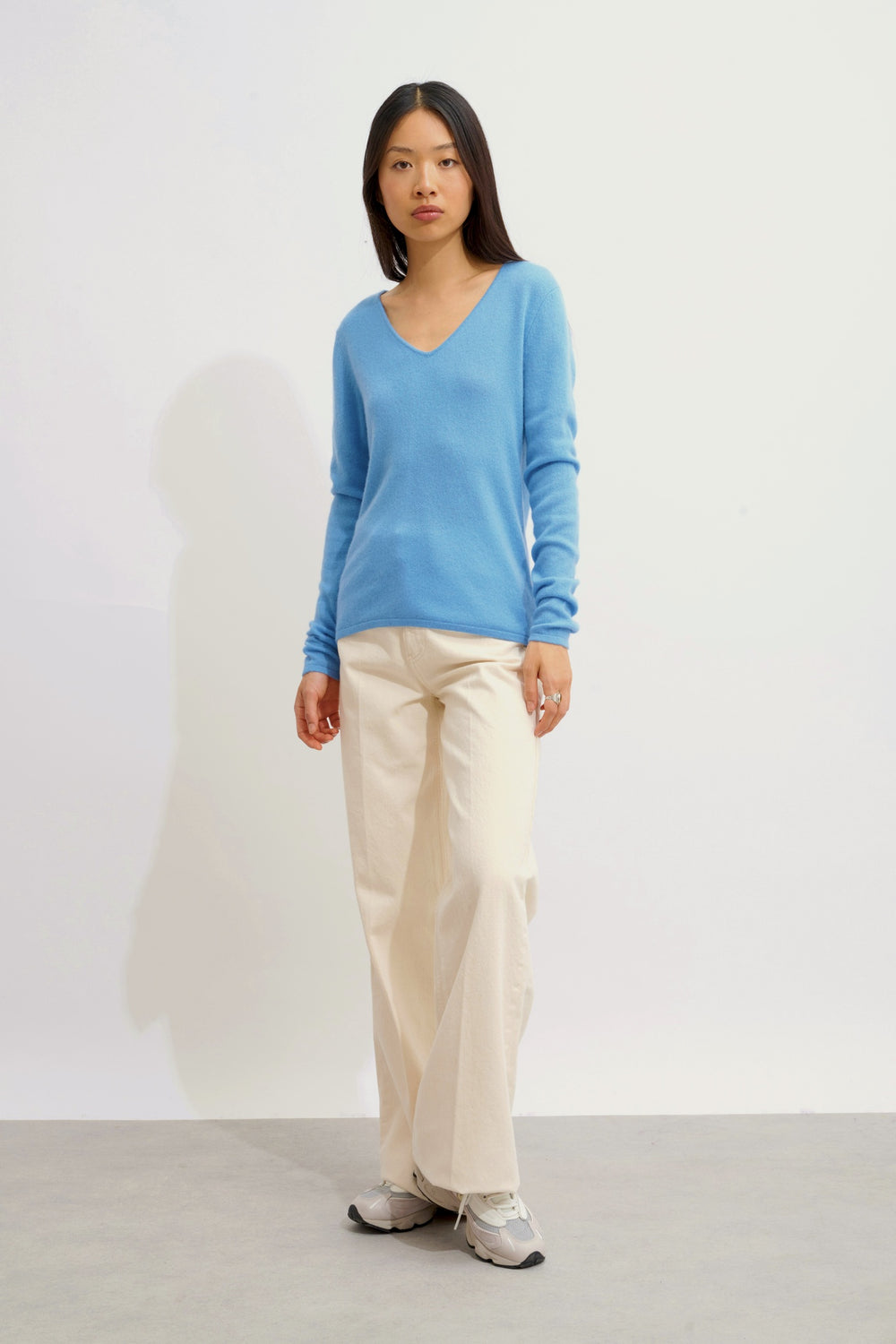 GALISE baby blue v-neck sweater 100% cashmere