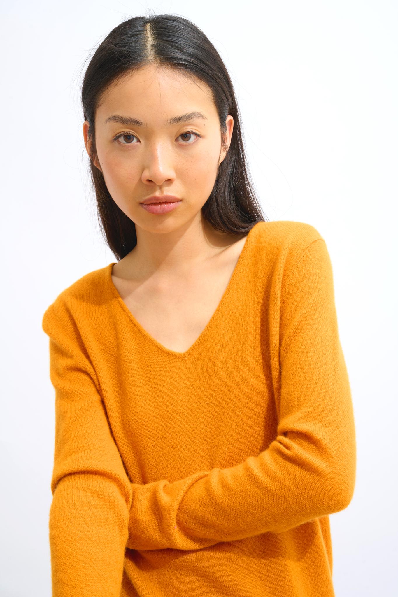 GALISE Pullover mit V-Ausschnitt in Ocker 100% Kaschmir