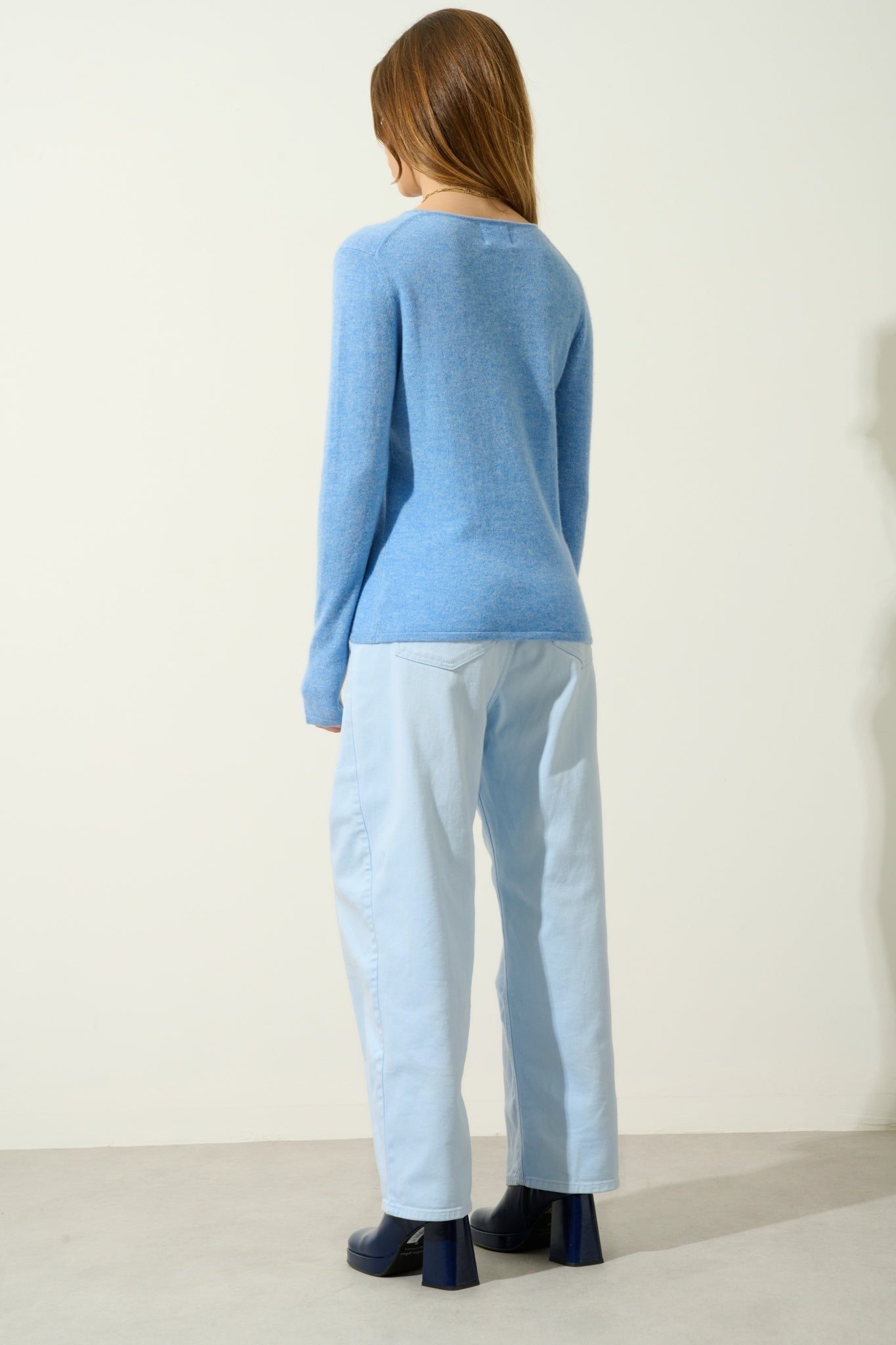 GALISE v-neck sweater sky 100% cashmere