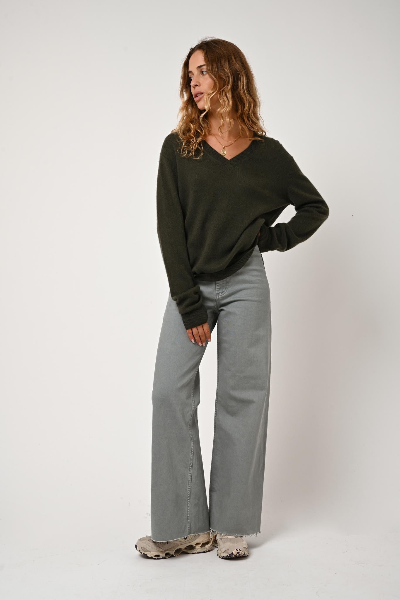 GARDORIA khaki v-neck sweater 100% cashmere