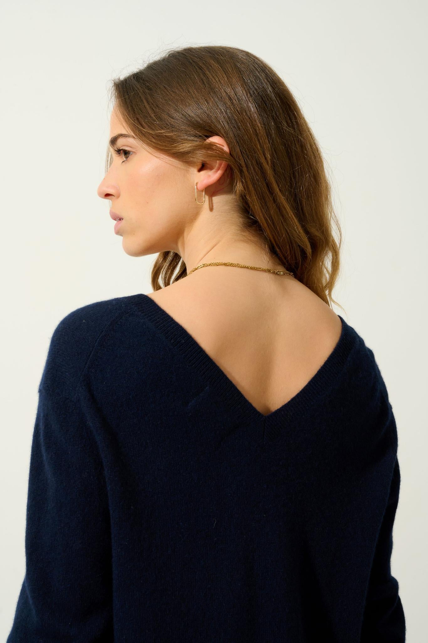 GIEGN pull col V devant et dos navy 100% cachemire