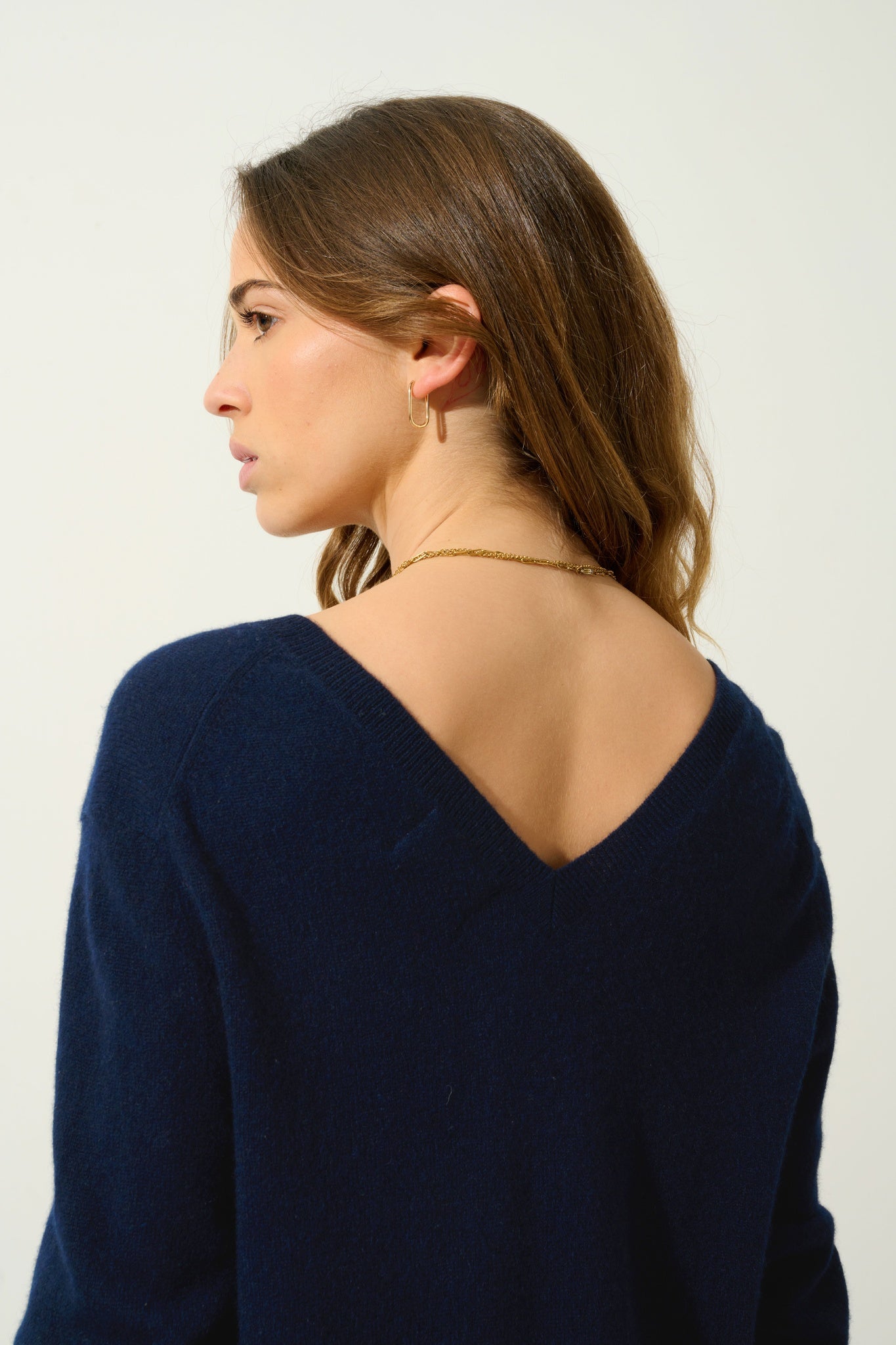 GIEGN pull col V devant et dos navy 100% cachemire