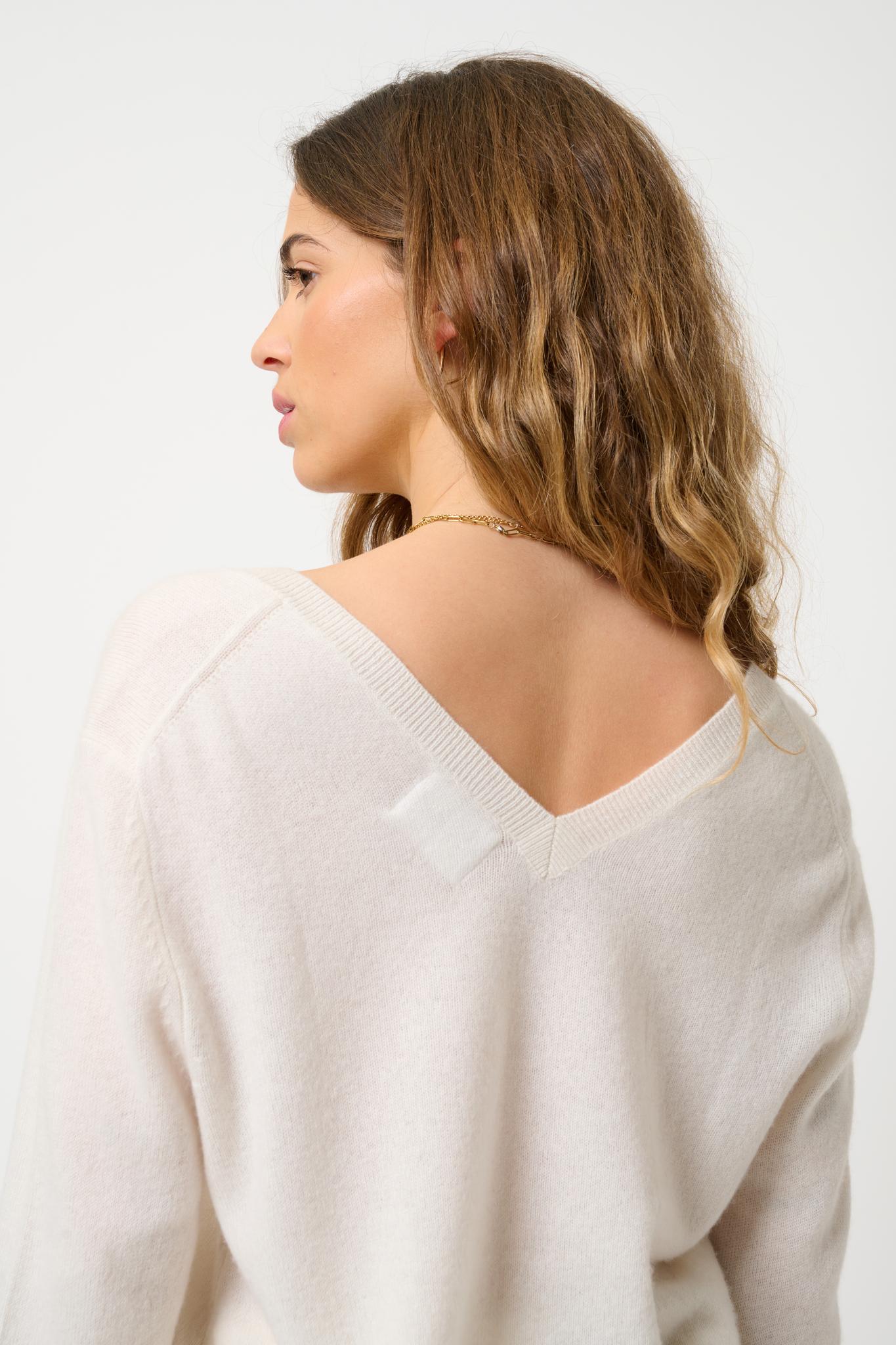 GIEGN Pullover mit V-Ausschnitt, Vorder- und Rückseite elfenbeinfarben, 100 % Kaschmir