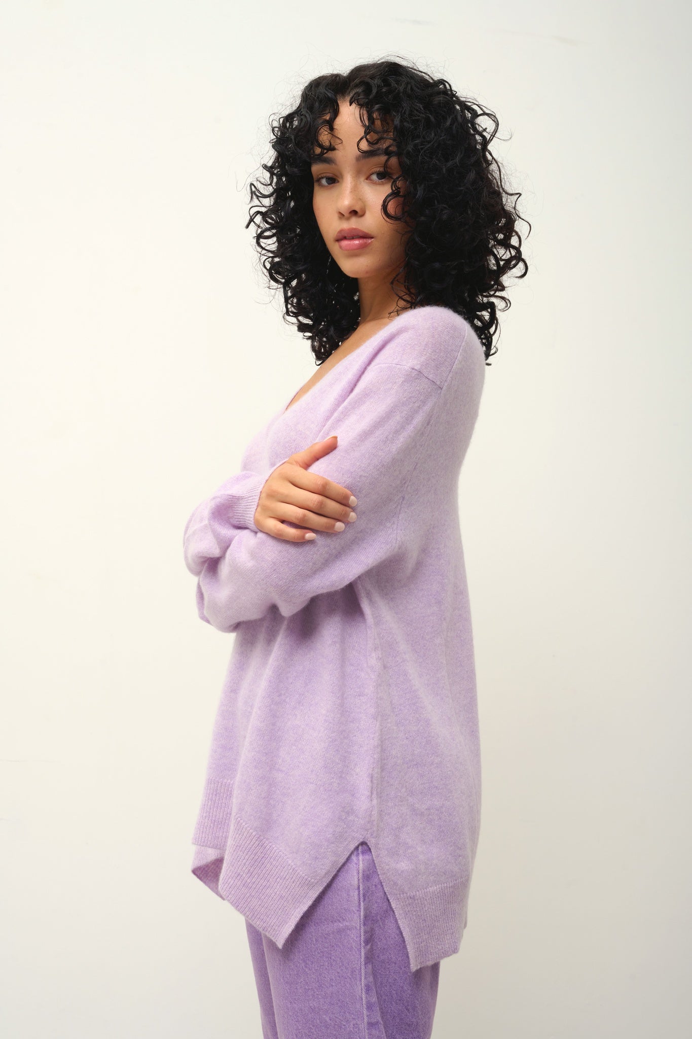 GIEGN Pullover mit V-Ausschnitt vorne und hinten mauve meliert 100% Kaschmir