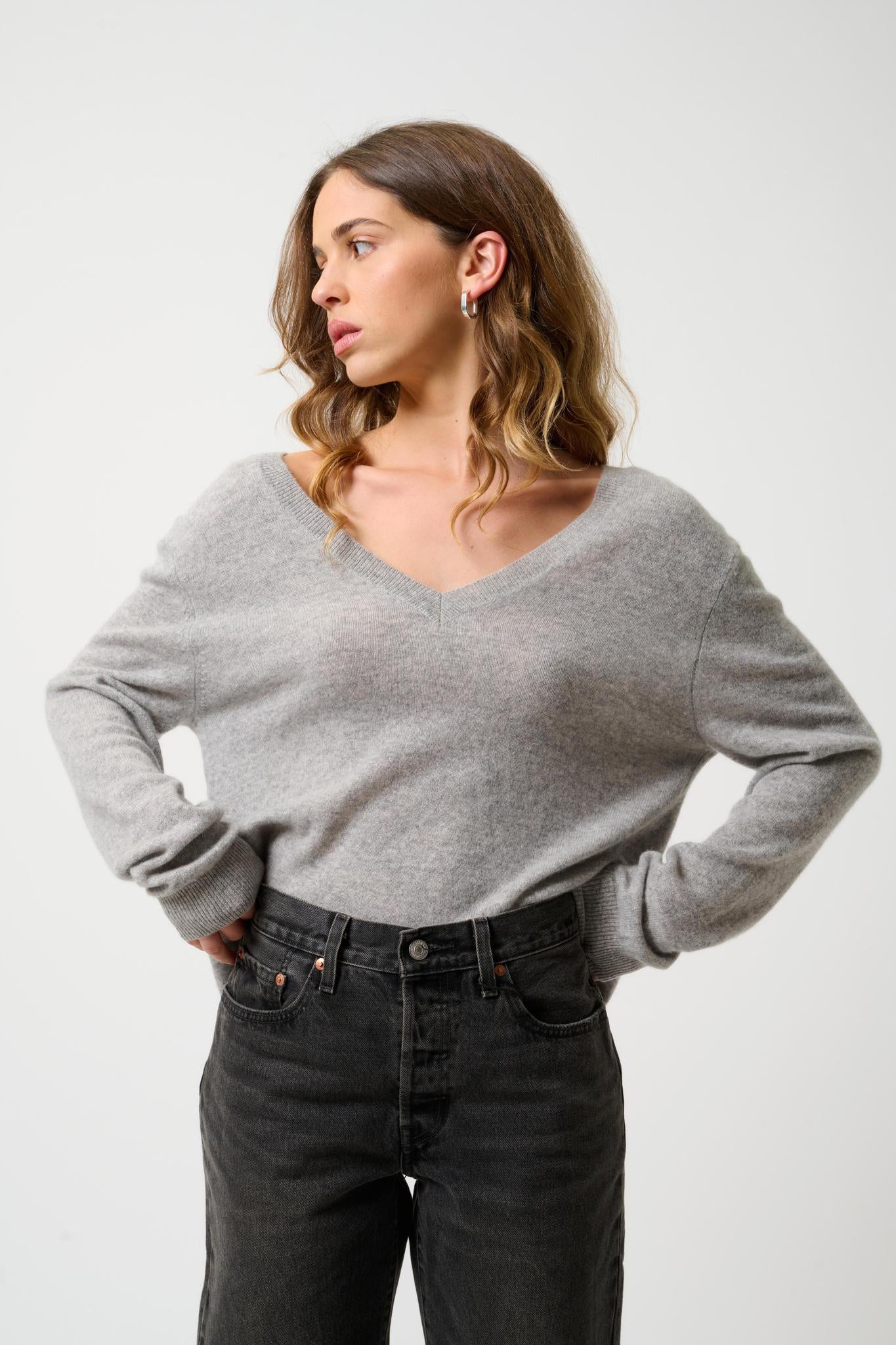 GIEGN V-Ausschnitt Pullover vorne und hinten melierte Wolke 100% Kaschmir