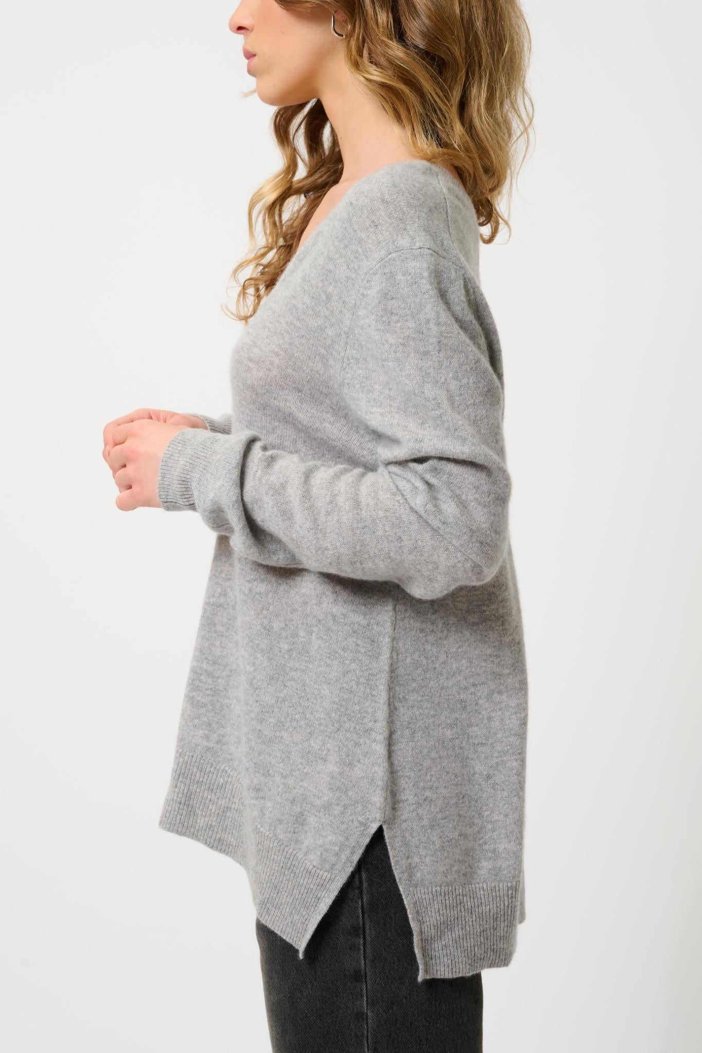 GIEGN V-Ausschnitt Pullover vorne und hinten melierte Wolke 100% Kaschmir