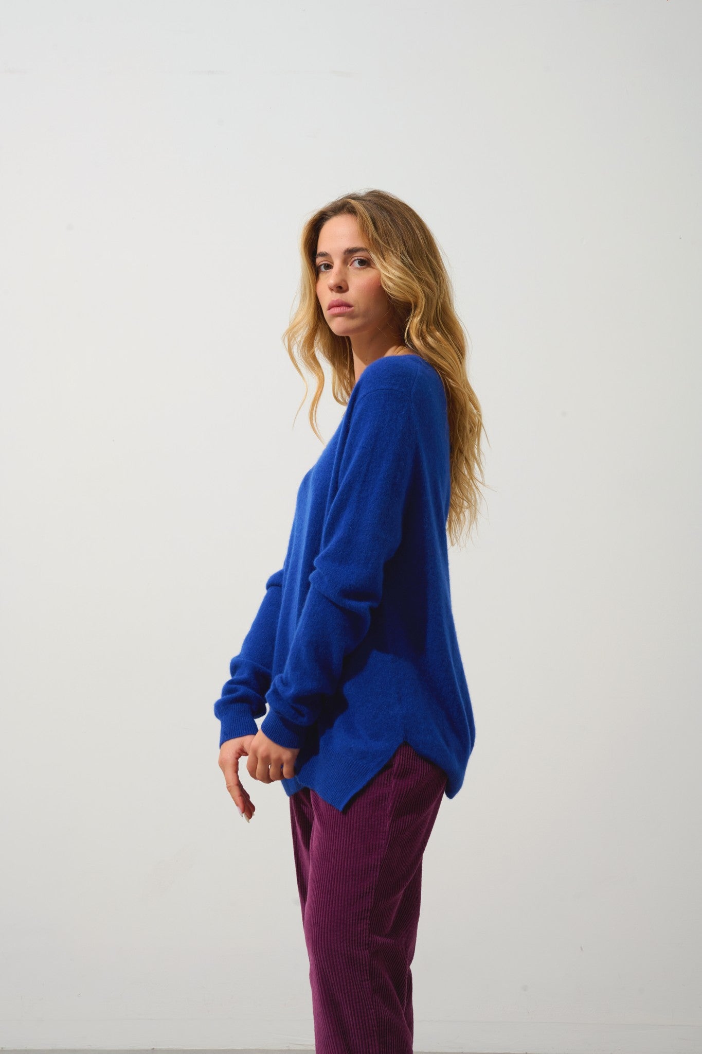 giegn pull col v devant et dos outremer 100% cachemire