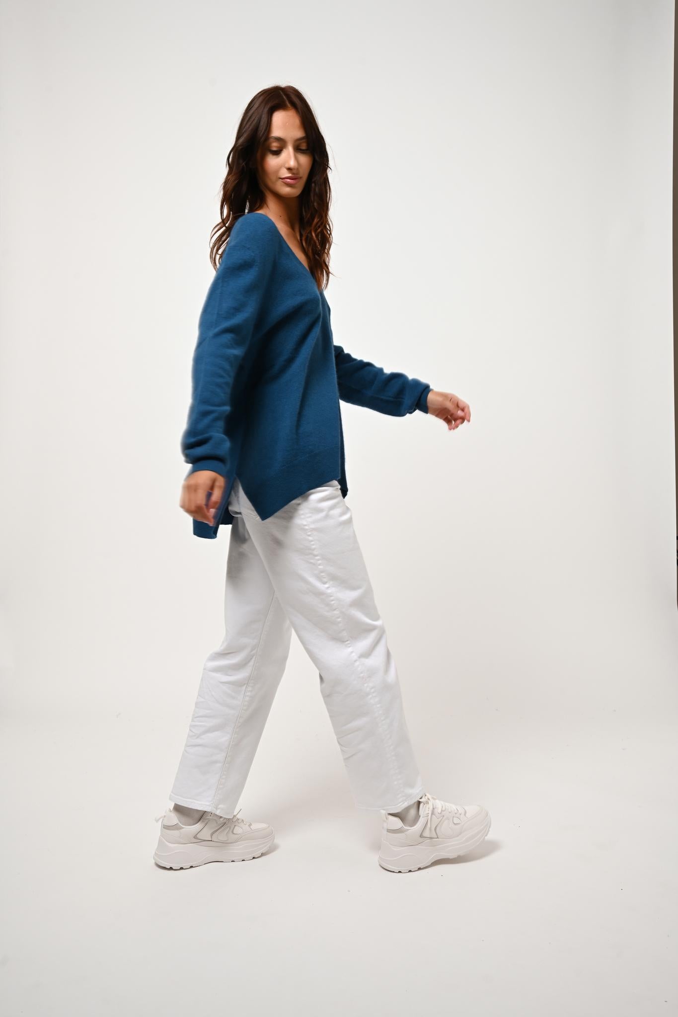 GIEGN v-neck sweater peacock 100% cashmere