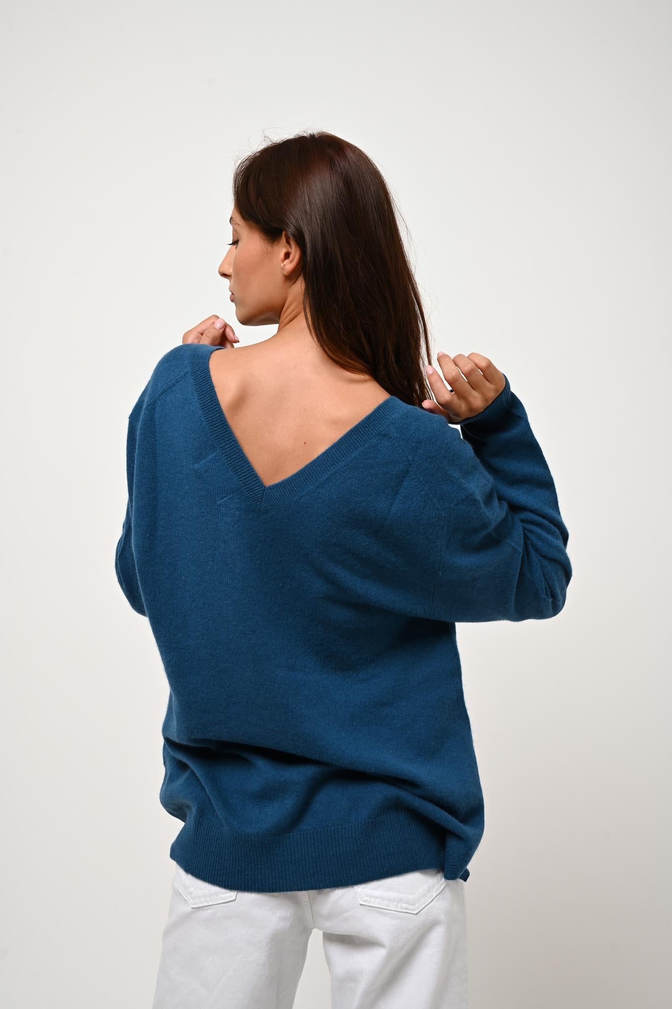 GIEGN v-neck sweater peacock 100% cashmere