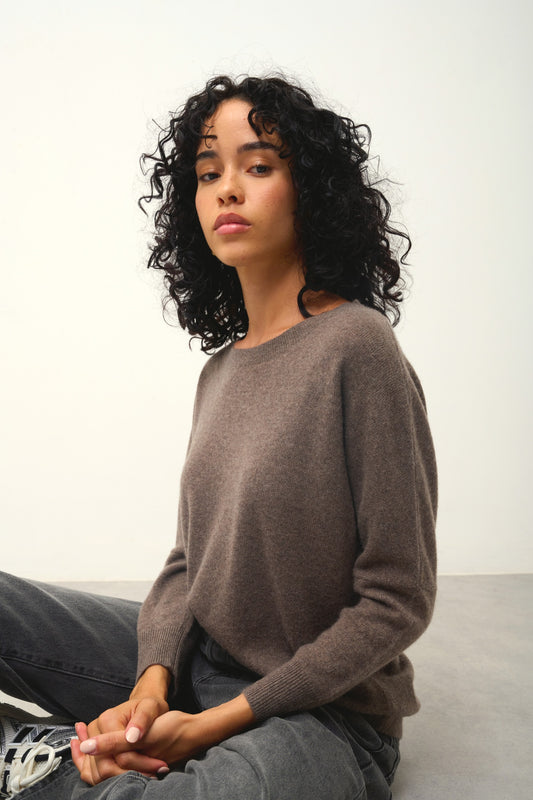 GOLÉON melierter Taupe-Fledermauspullover 100% Kaschmir