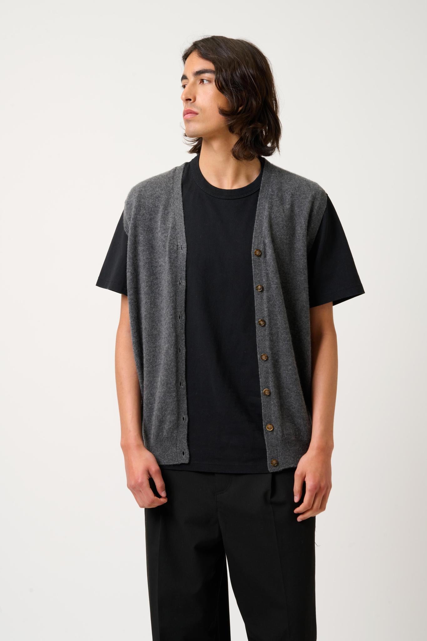 HUGO cardigan col v sans manches anthracite chiné 100% cachemire