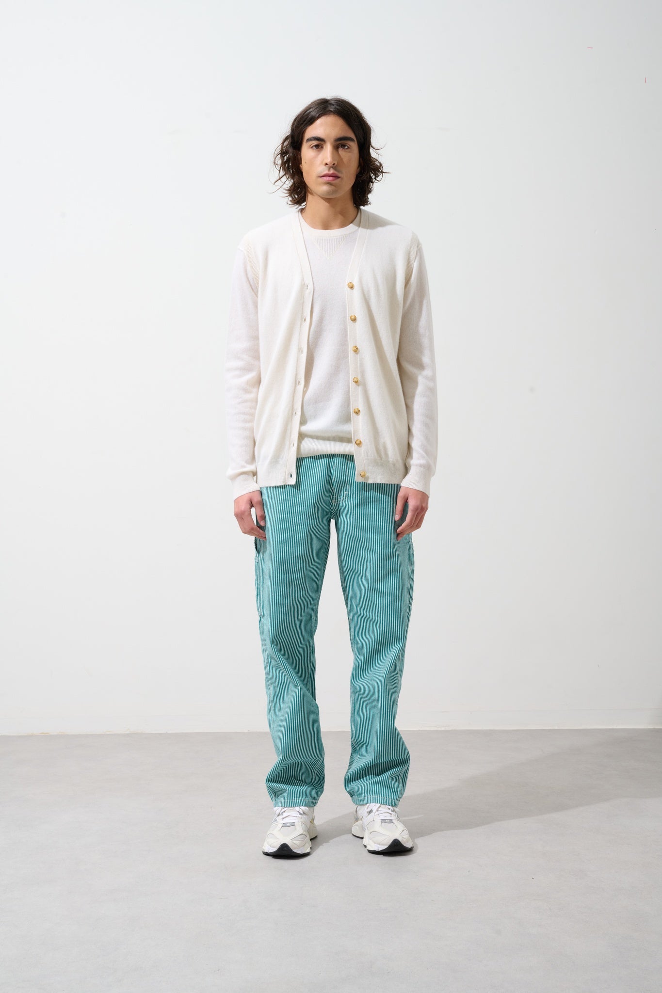 HUGO cardigan col v sans manches neige 100% cachemire