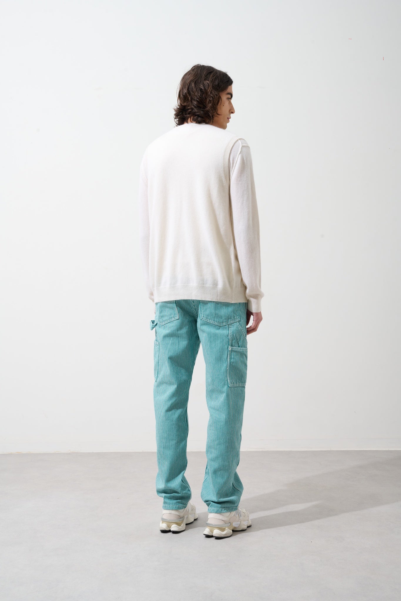 HUGO cardigan col v sans manches neige 100% cachemire