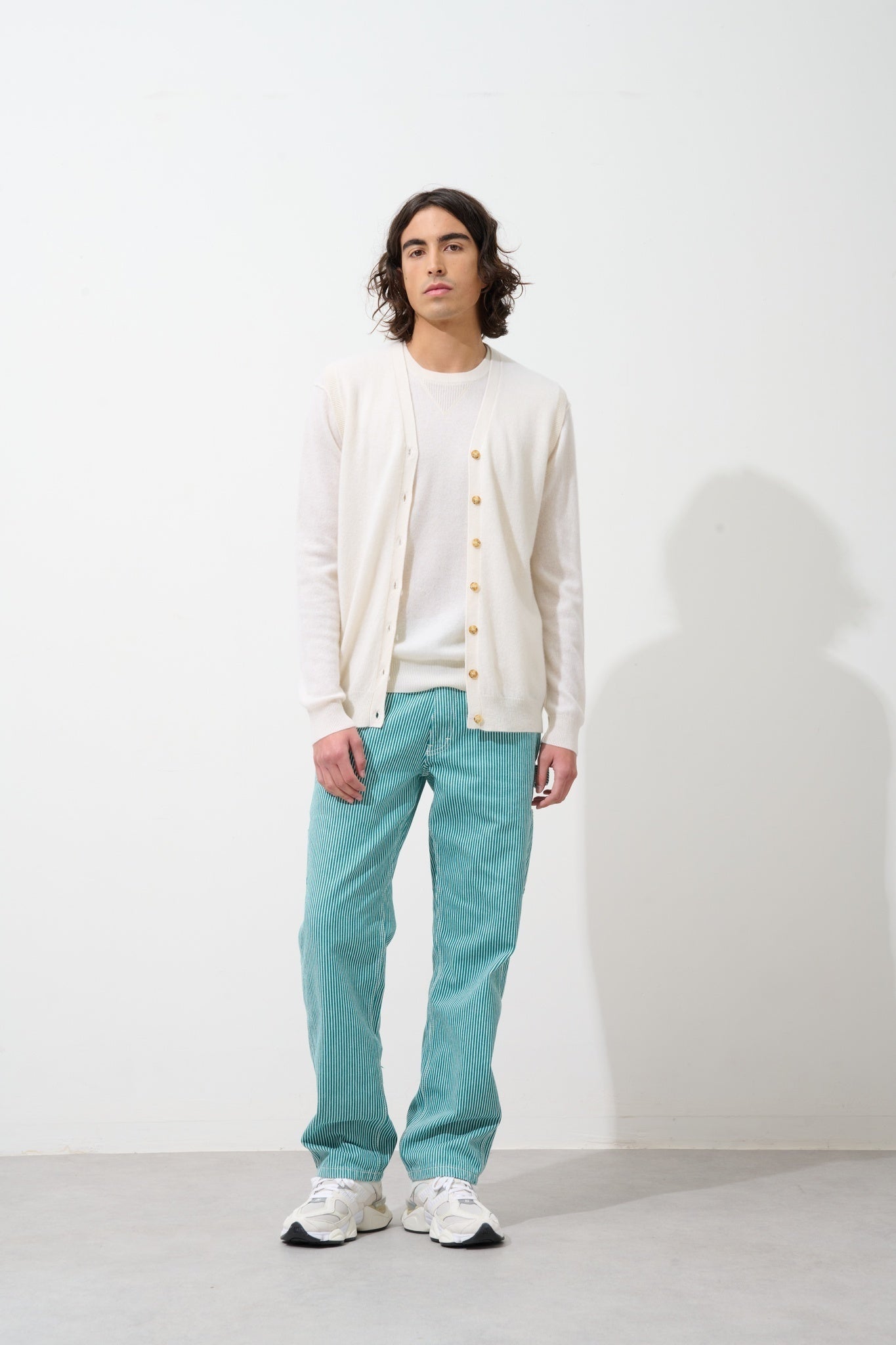 HUGO Strickjacke mit V-Ausschnitt ohne Ärmel Schnee 100% Kaschmir