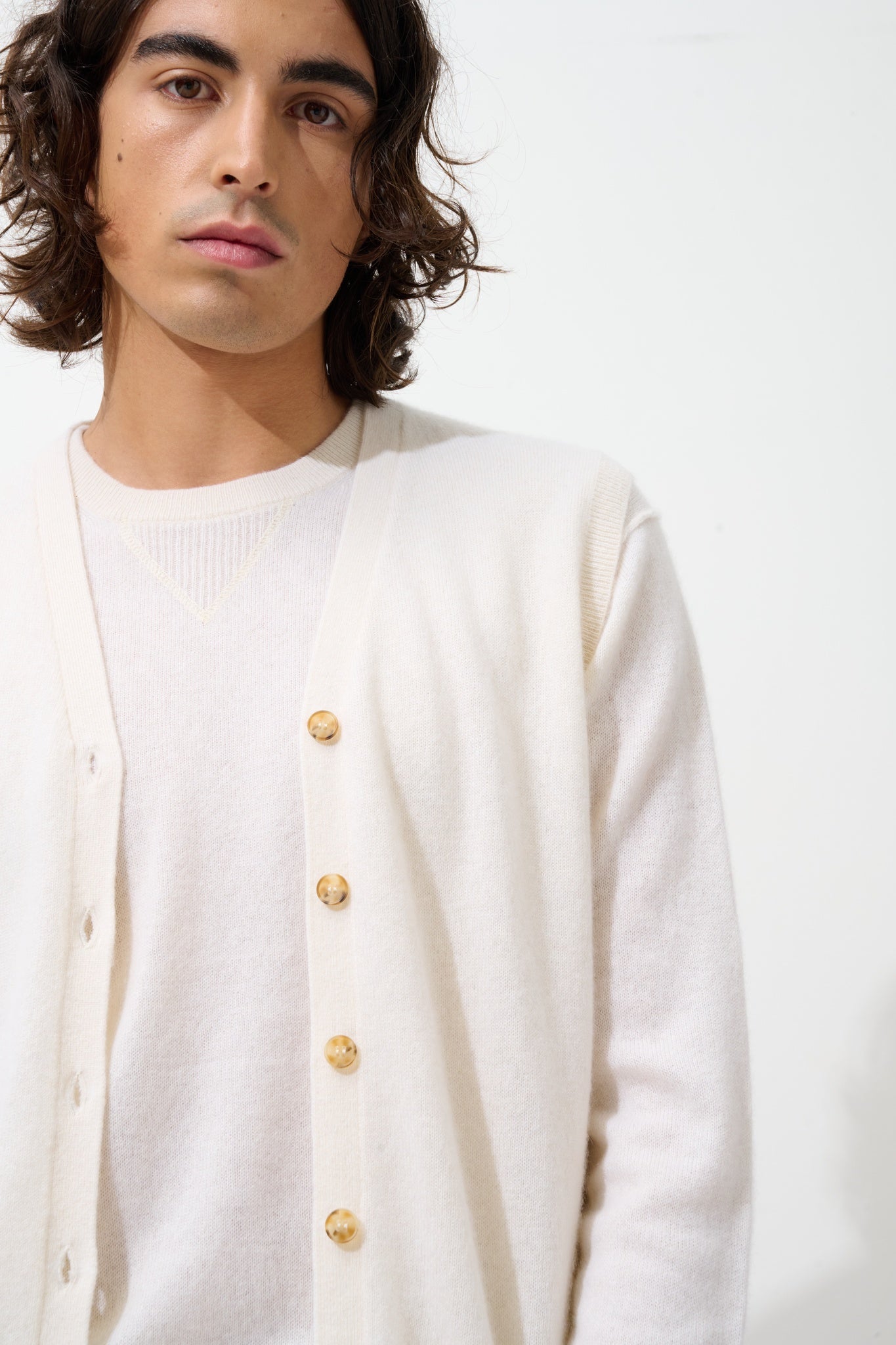 HUGO cardigan col v sans manches neige 100% cachemire