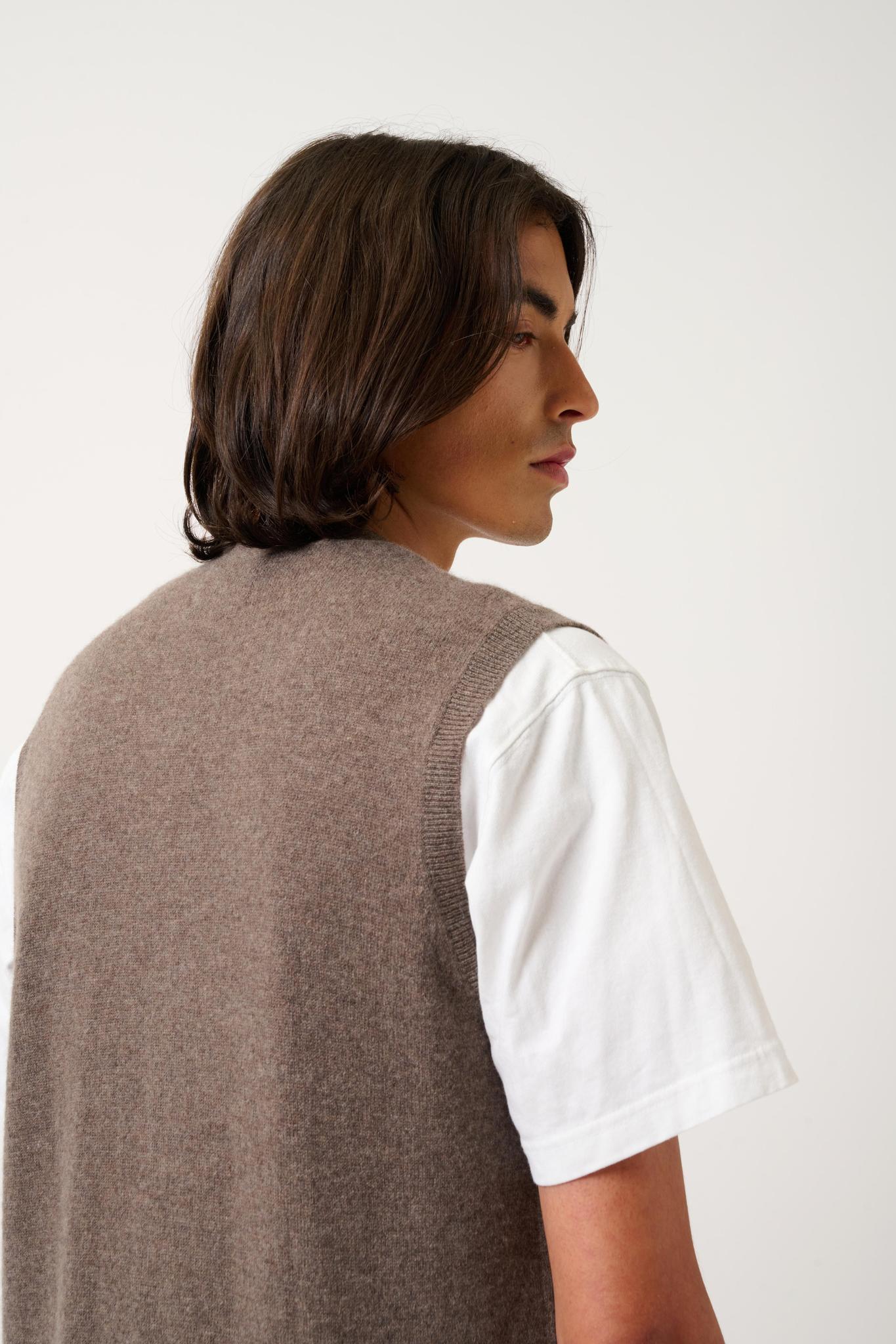 HUGO cardigan v-neck sleeveless taupe mottled 100% cashmere