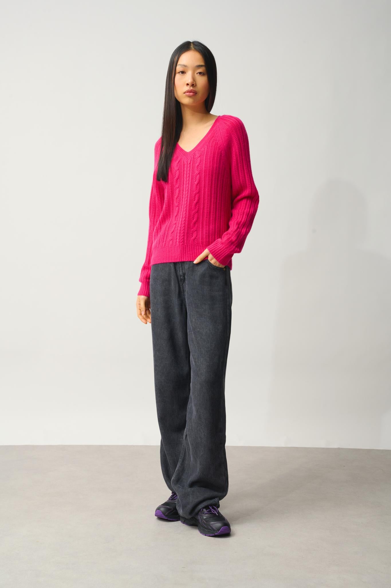 INDIRA v-neck pullover 6 threads fuchsia 100% cashmere
