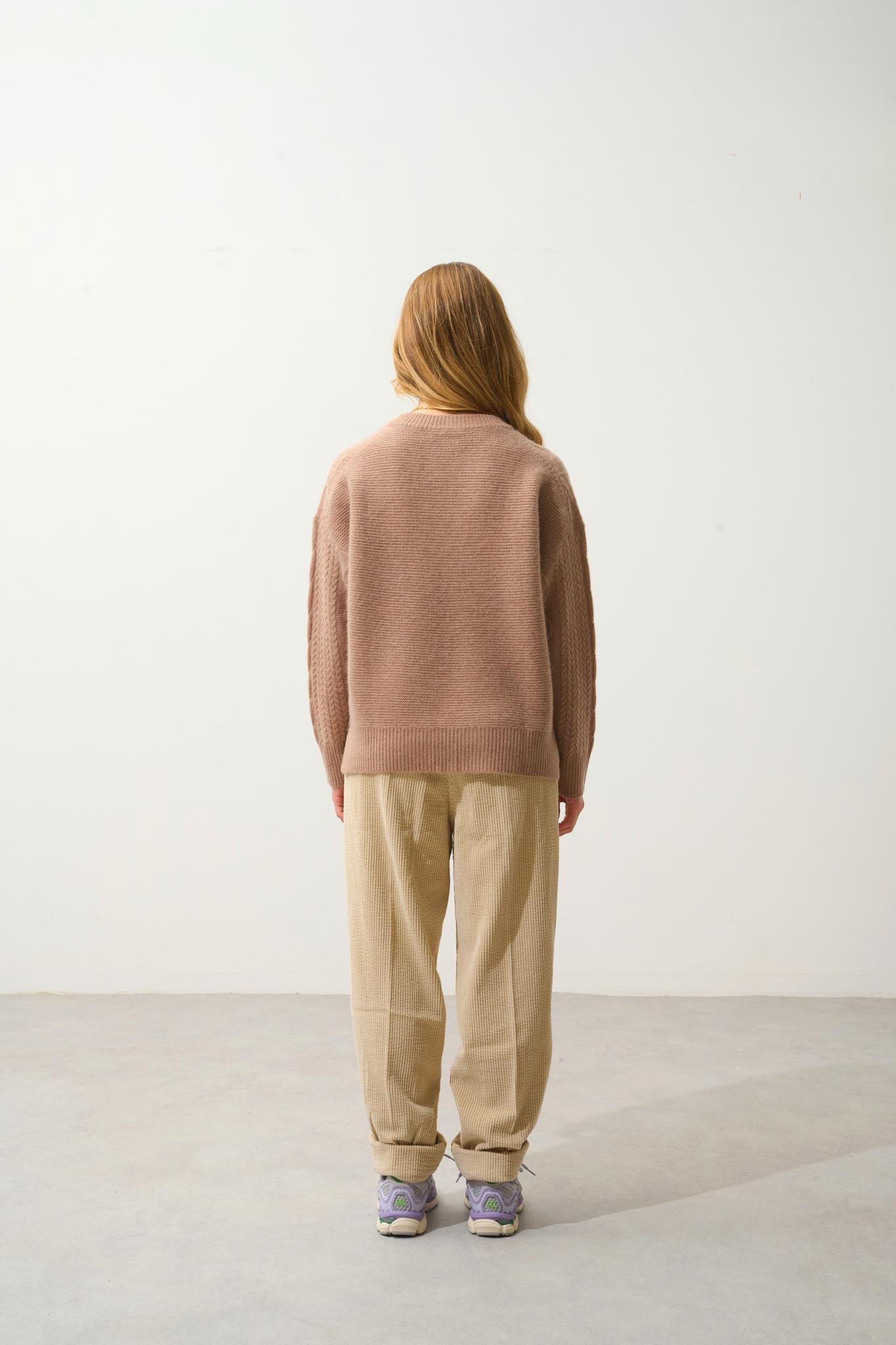 JAMPA pull col rond fentes côtés 6 fils camel chiné 100% cachemire