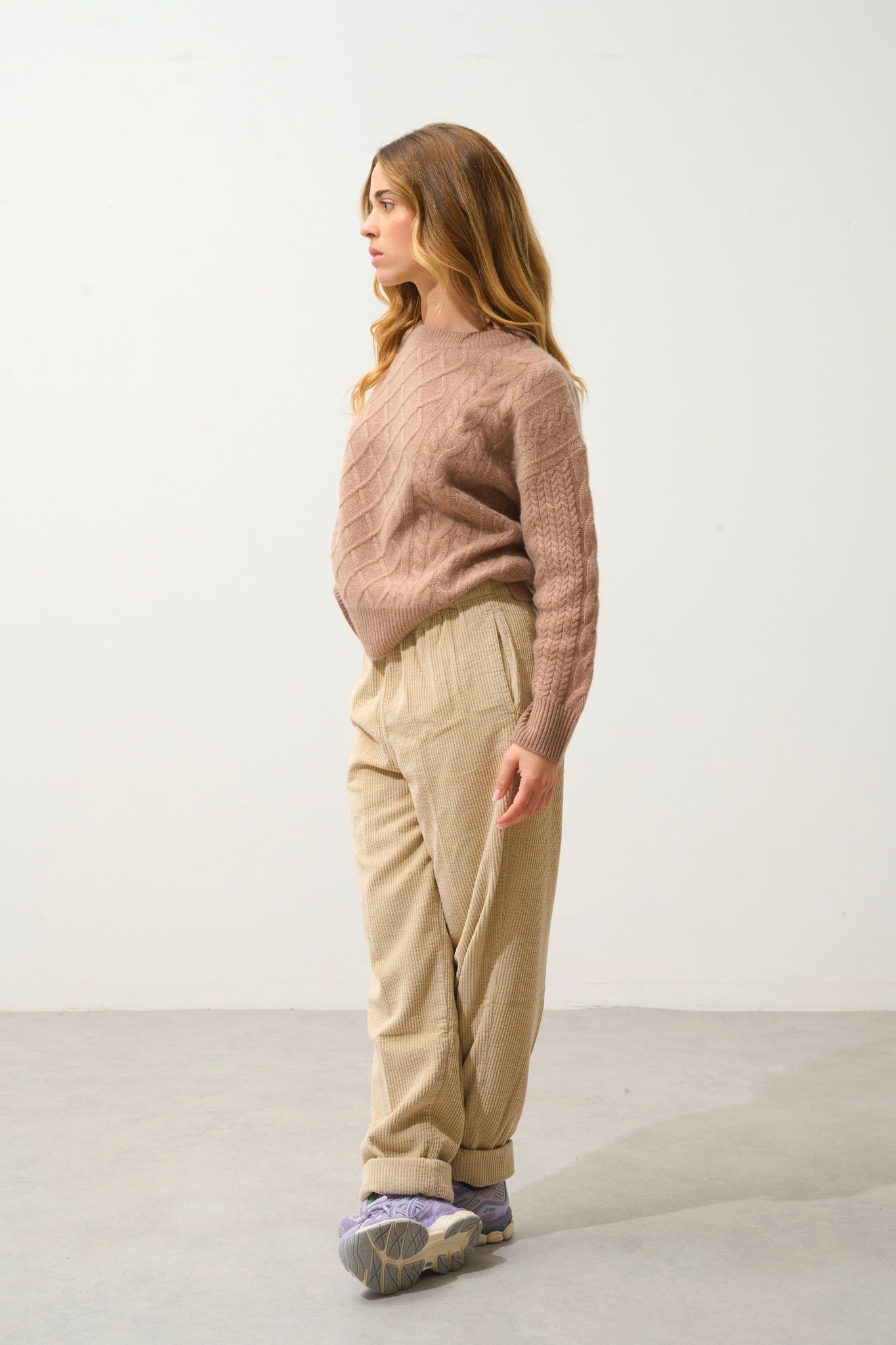 JAMPA pull col rond fentes côtés 6 fils camel chiné 100% cachemire