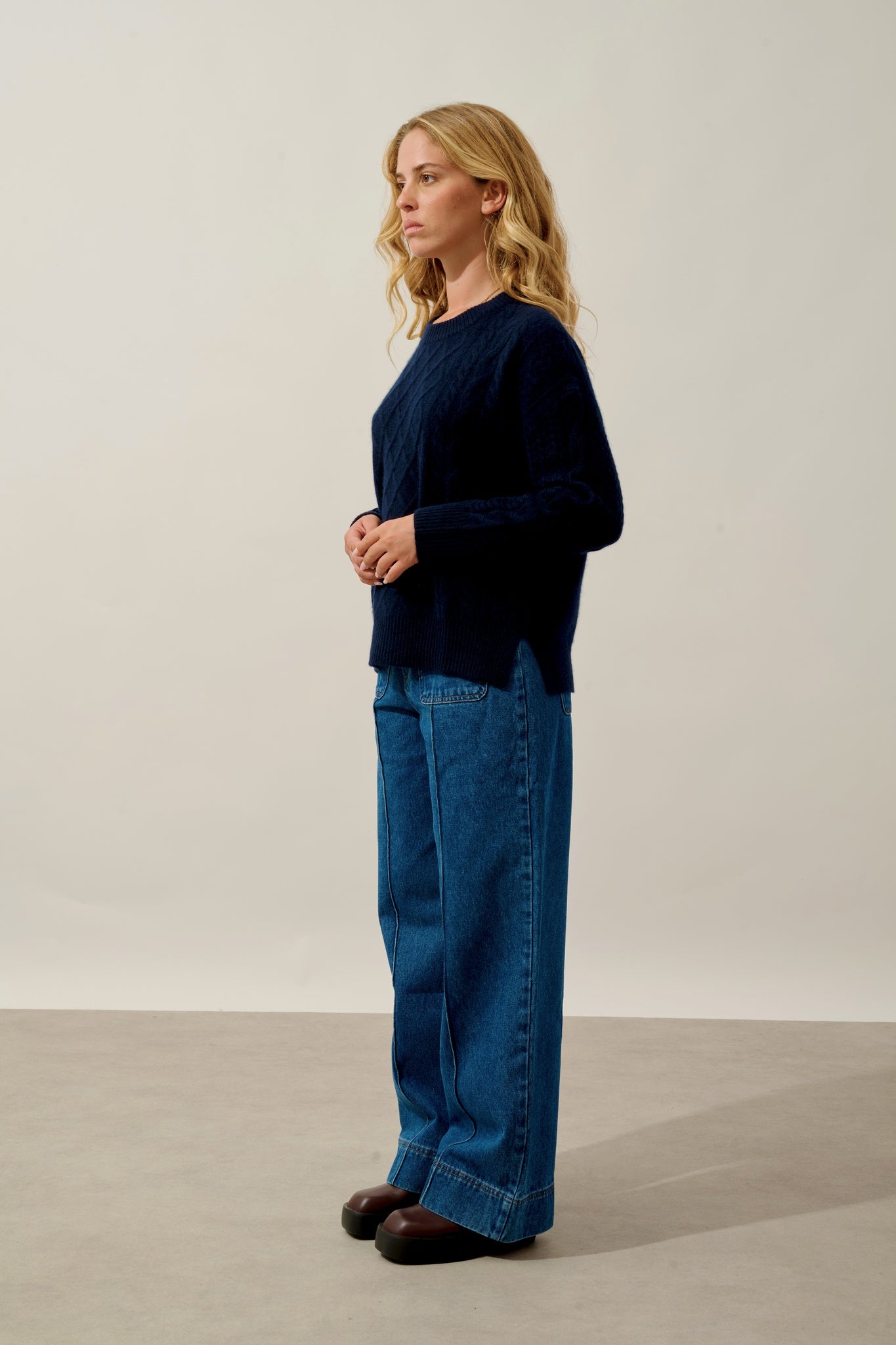 JAMPA pull col rond fentes côtés 6 fils navy 100% cachemire