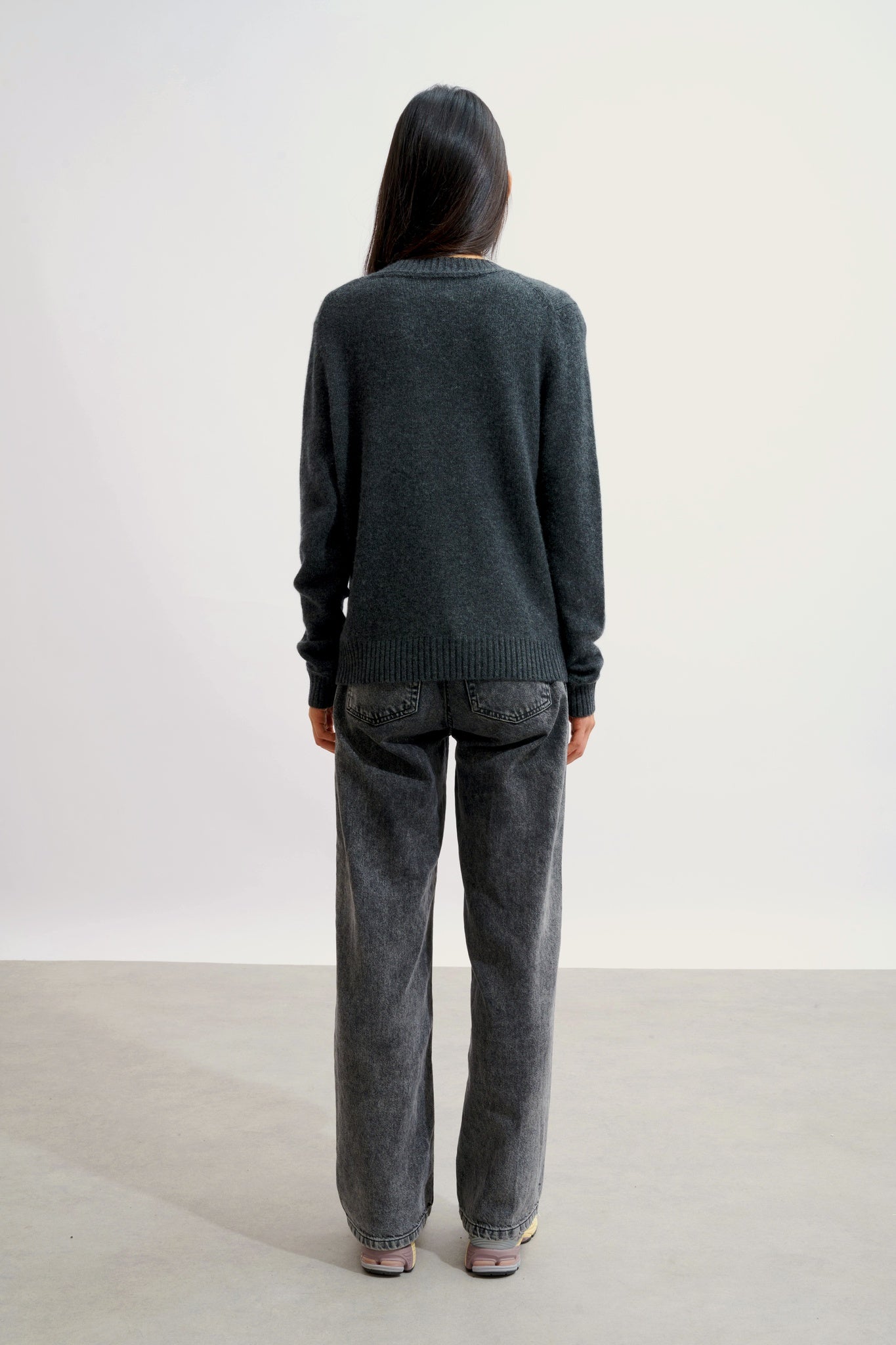 JETSAN Pullover mit Rundhalsausschnitt 4 Fäden Karbon meliert 100% Kaschmir