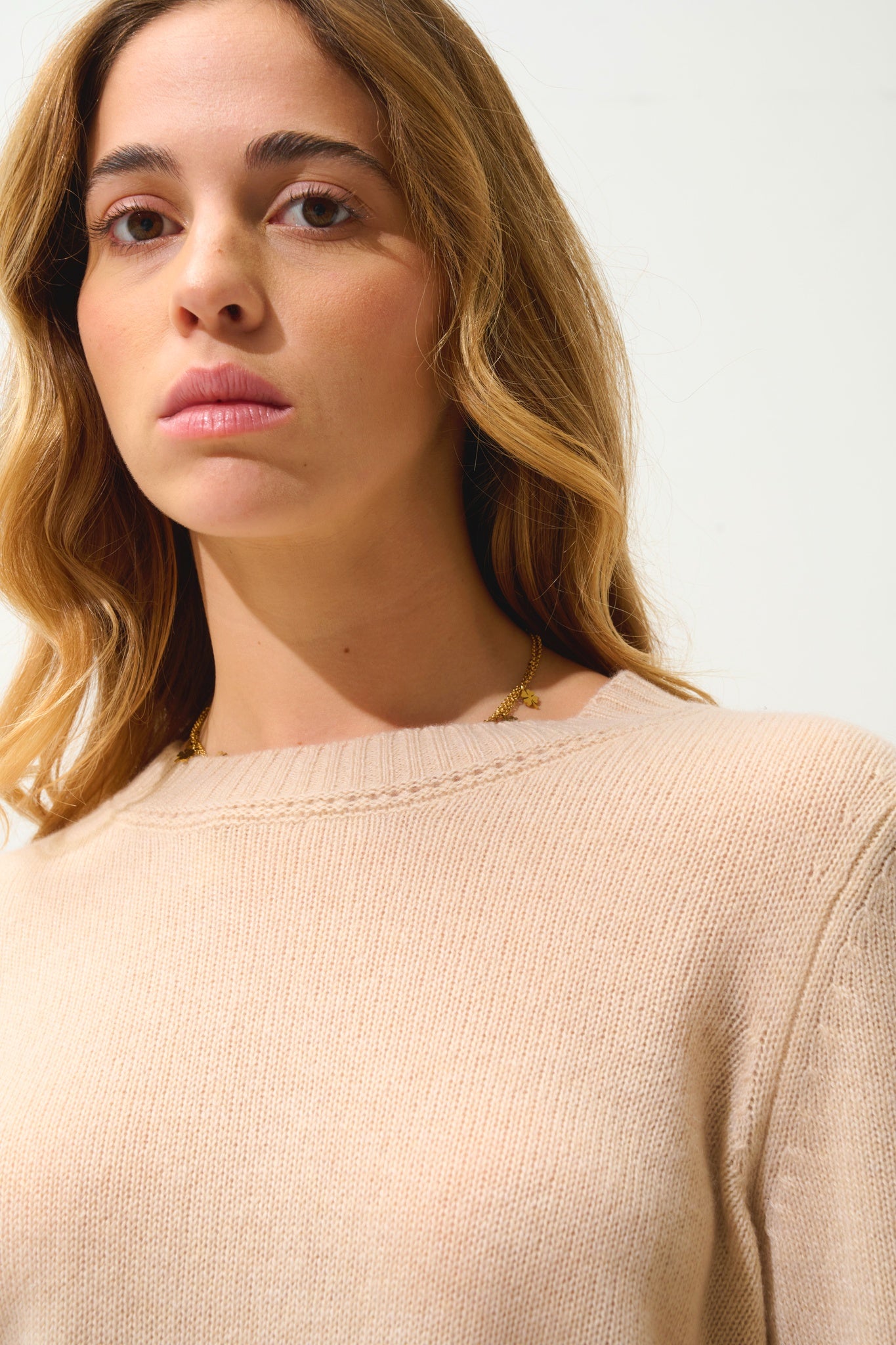 JETSAN 4-thread round-neck sweater sand 100% cashmere