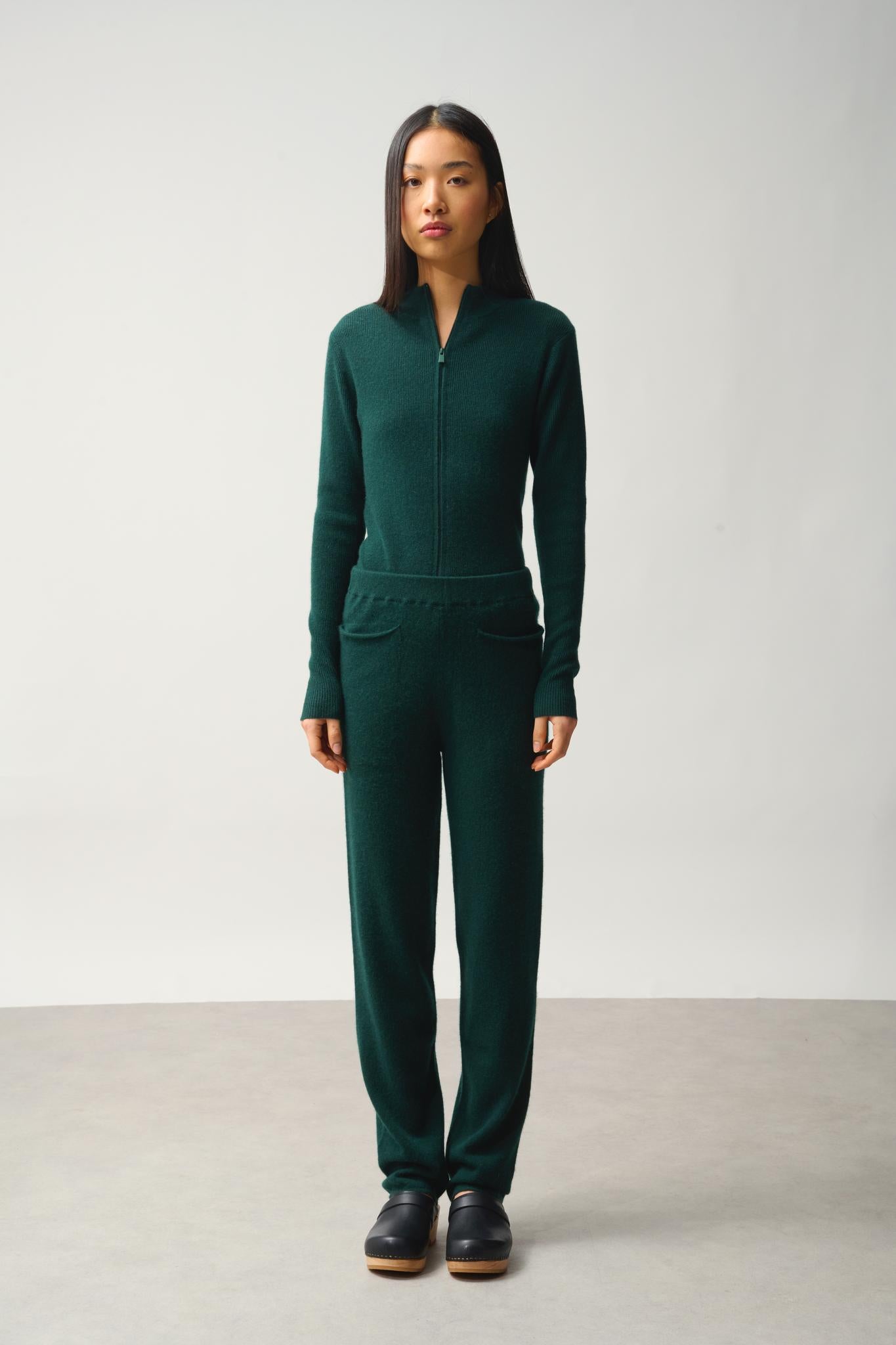 JIGME cypress jogging suit 100% cashmere