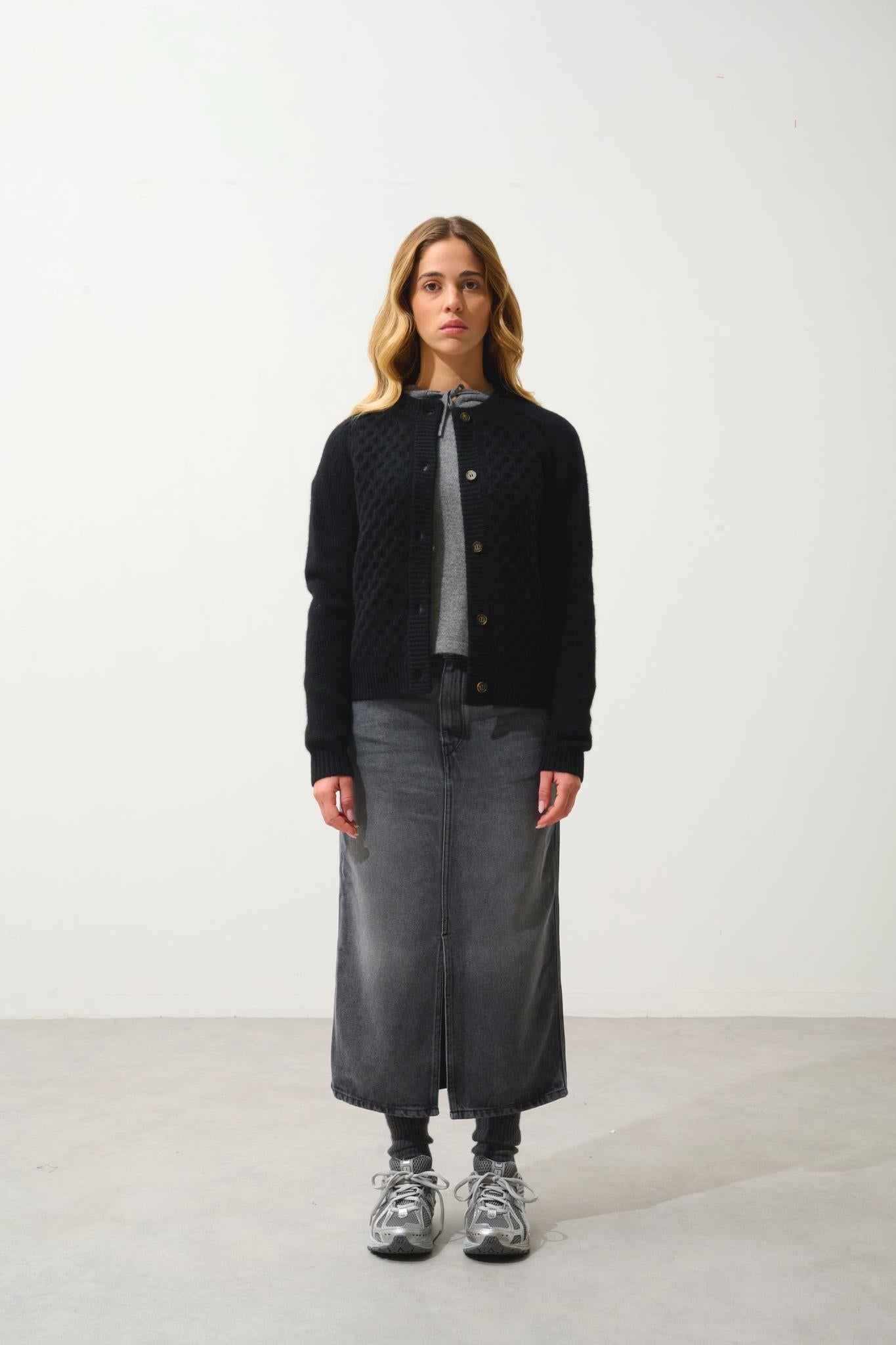 JINPA cardigan col rond 8 fils noir 100% cachemire