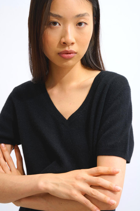 KALI thirt v-neck black 100% cashmere