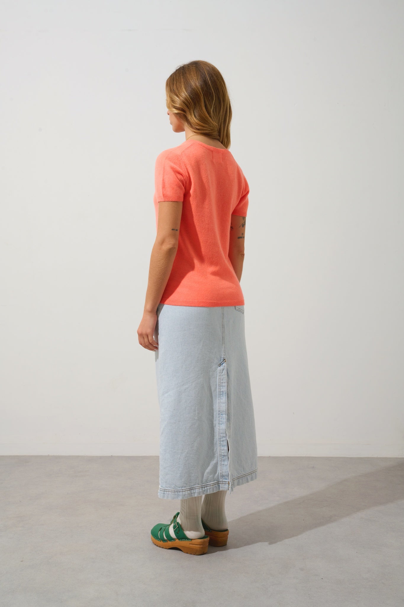 KALI t-shirt col v orange fluo 100% cachemire