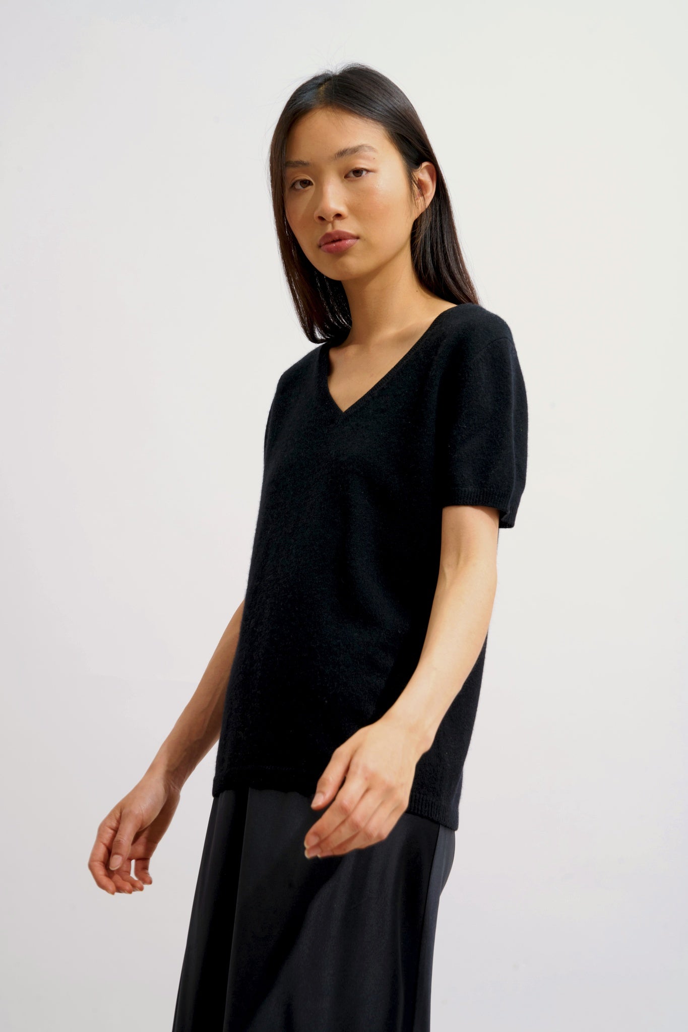 KALI thirt v-neck schwarz 100% Kaschmir