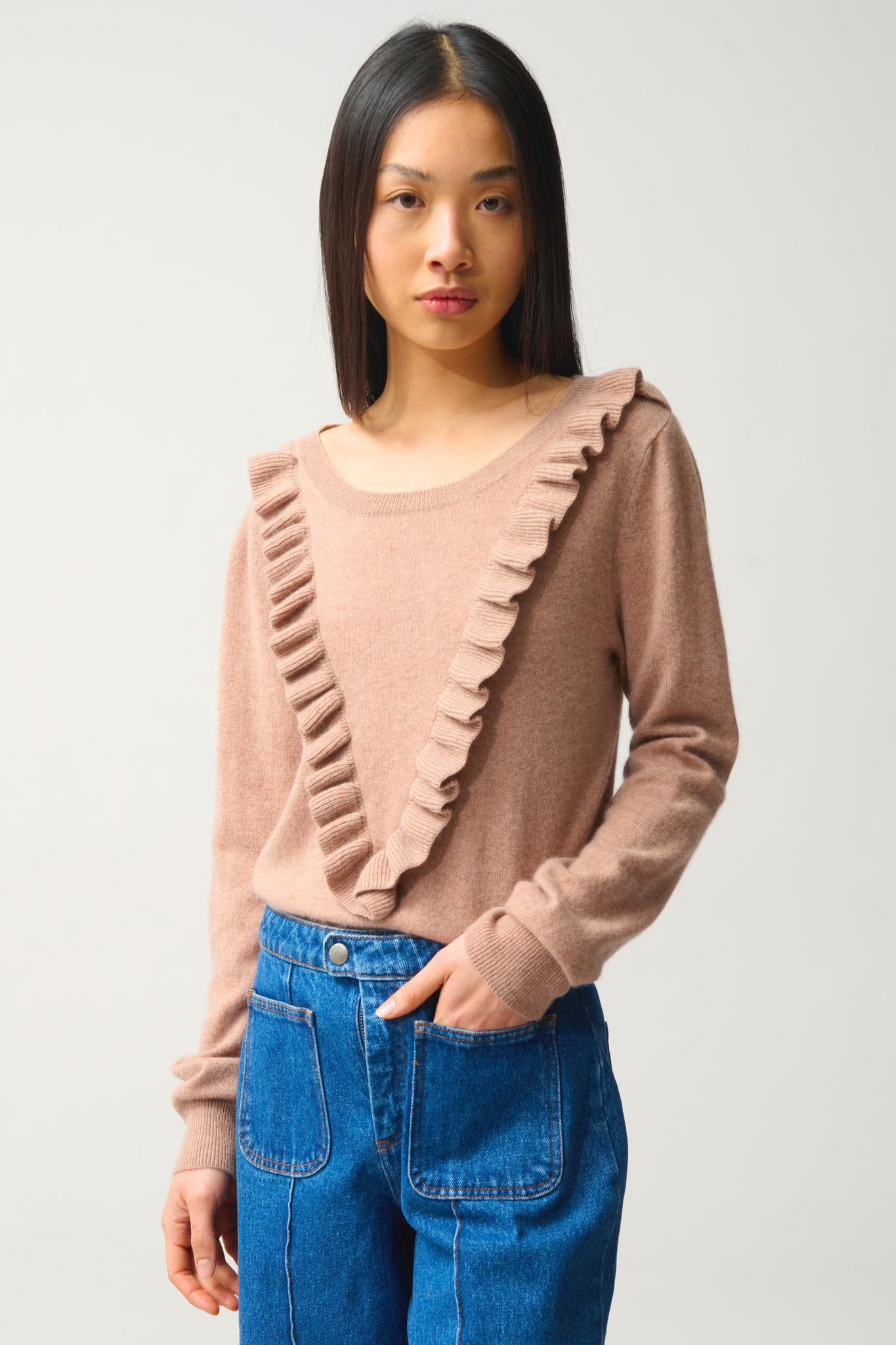 KNOTT pull col rond volants devant camel chiné 100% cachemire