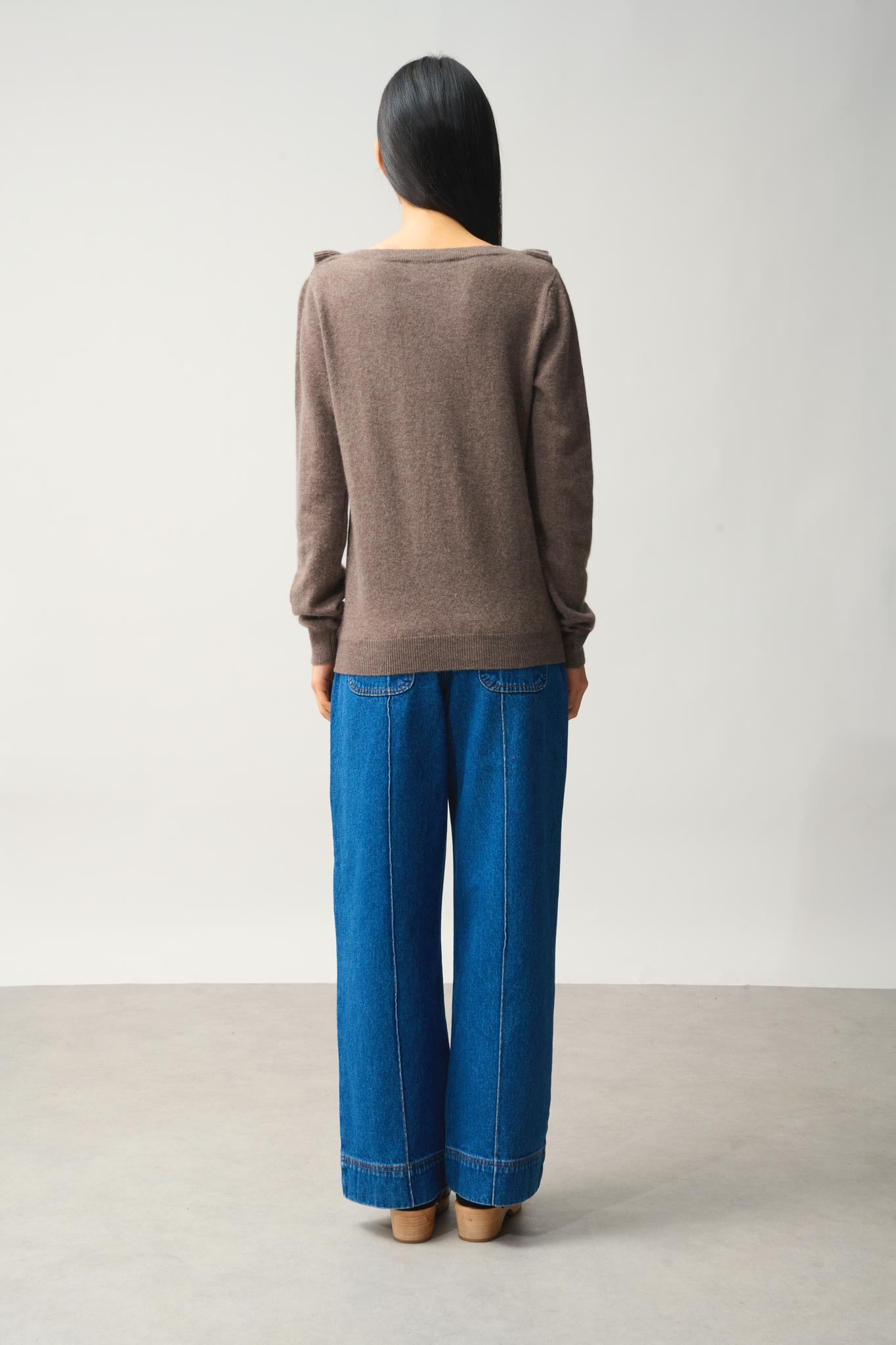 KNOTT pull col rond volants devant taupe chiné 100% cachemire