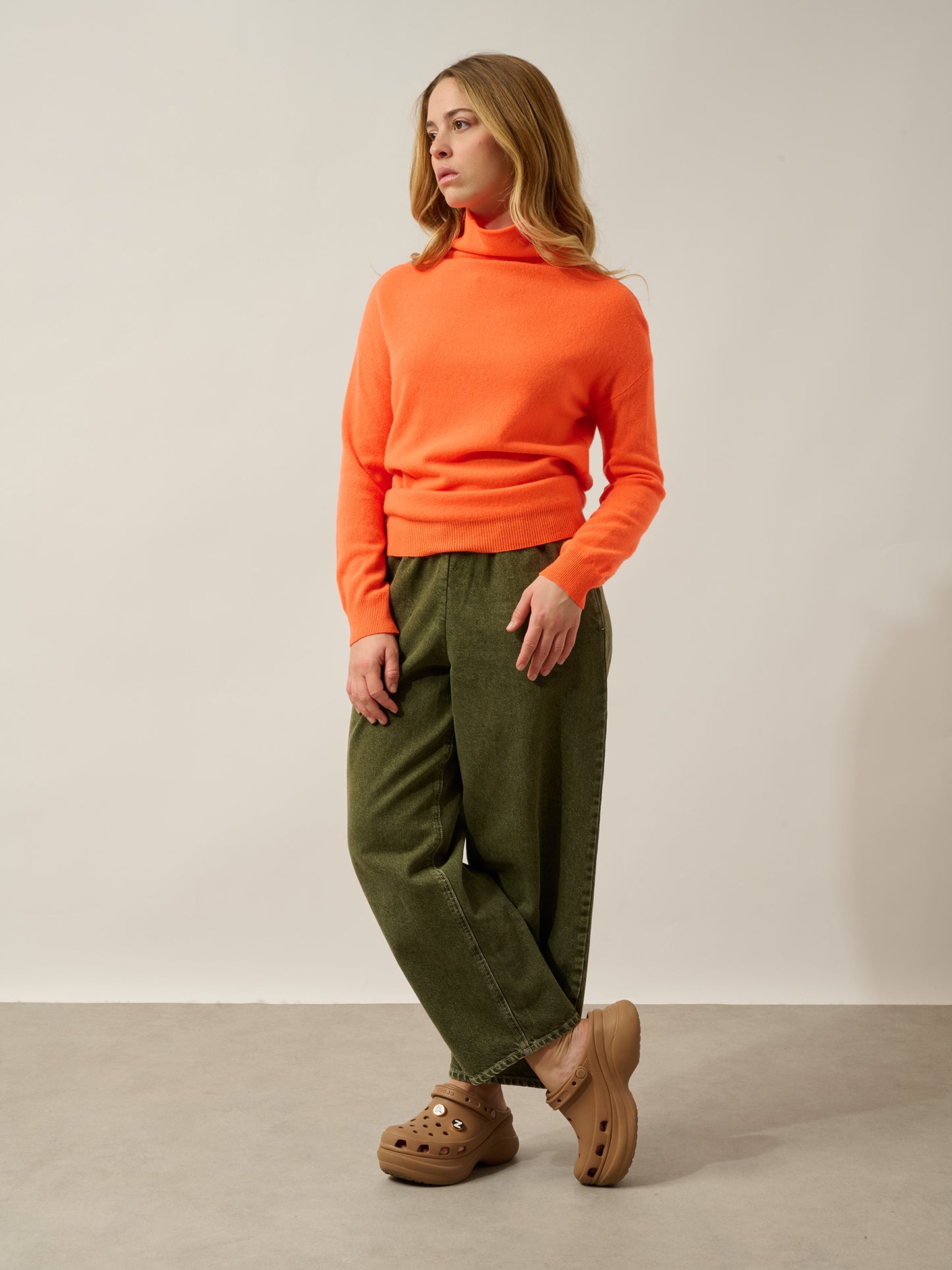 KORIEL pull col montant orange fluo 100% cachemire