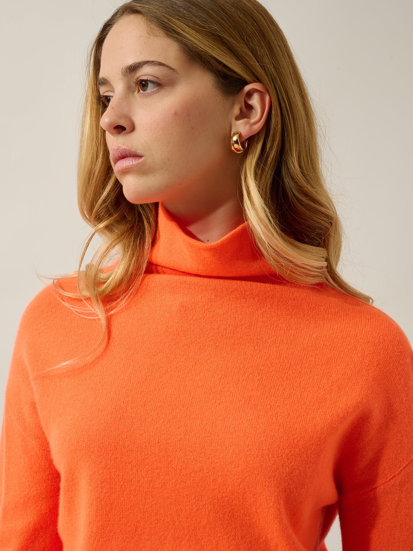 KORIEL pull col montant orange fluo 100% cachemire