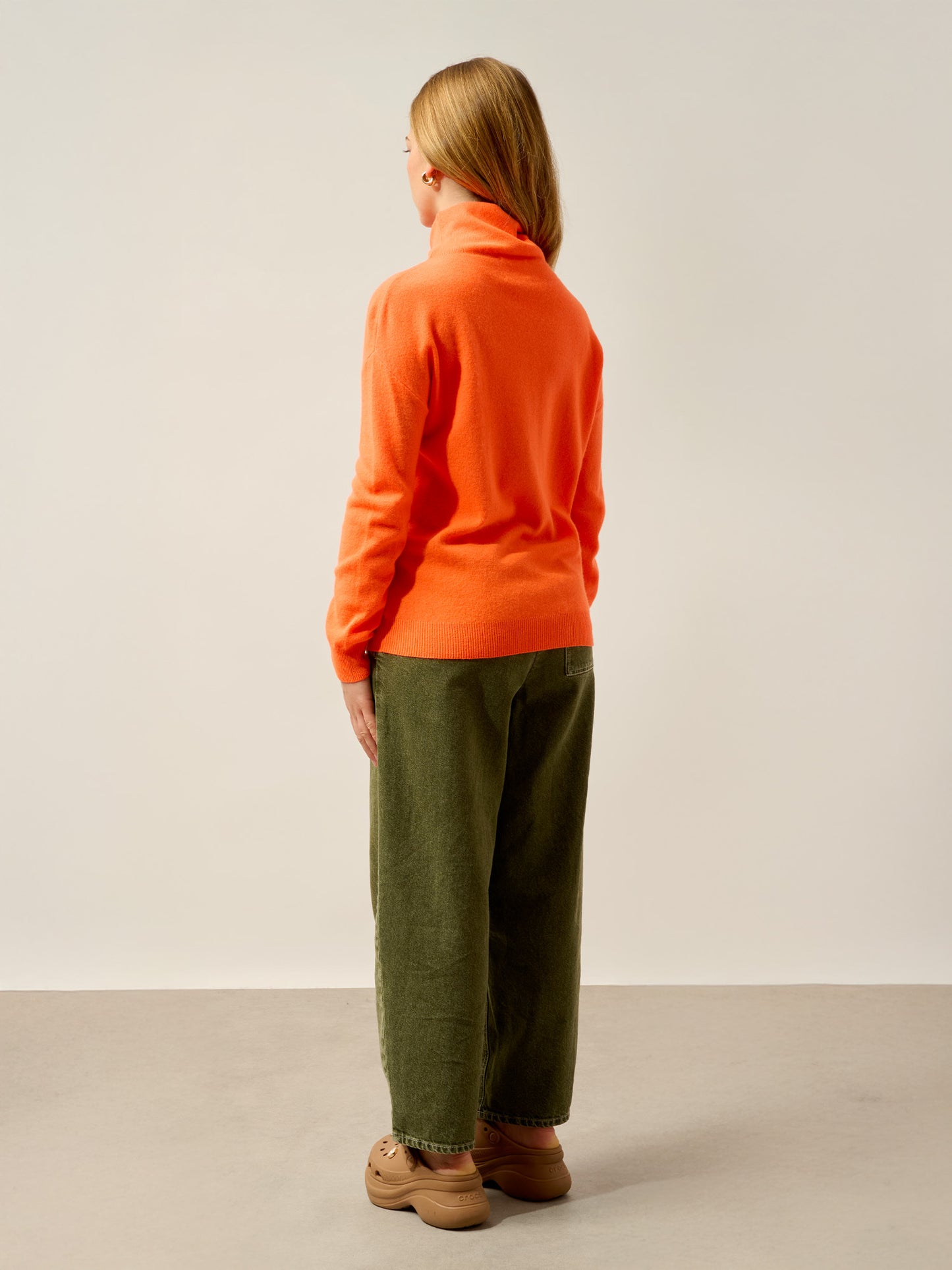 KORIEL pull col montant orange fluo 100% cachemire