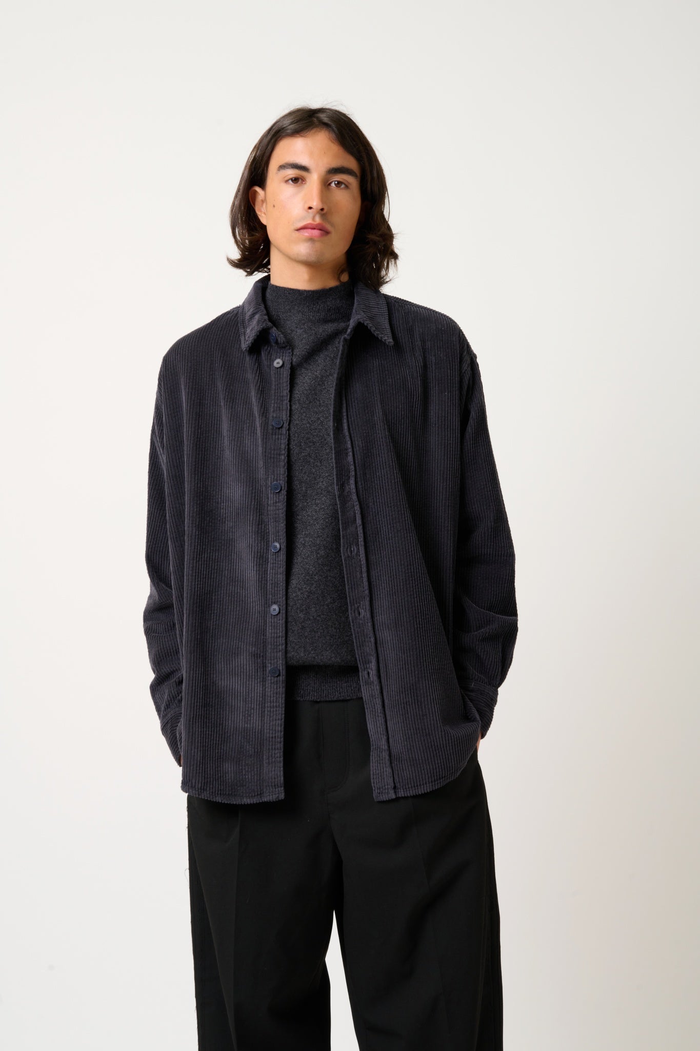 KUNDUM Pullover mit Rundhalsausschnitt schwarz meliert 100% Kaschmir