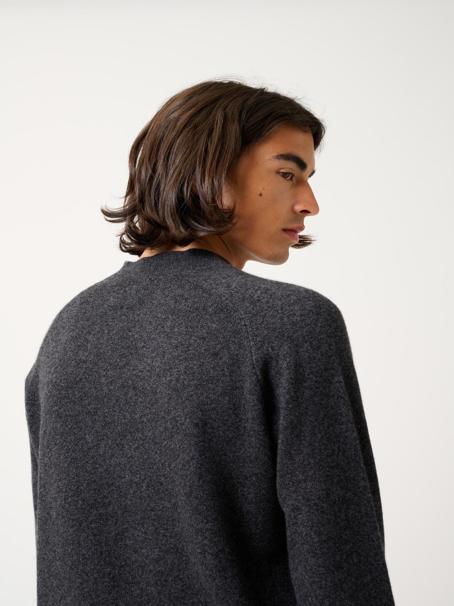 KUNDUM mottled black round-neck sweater 100% cashmere