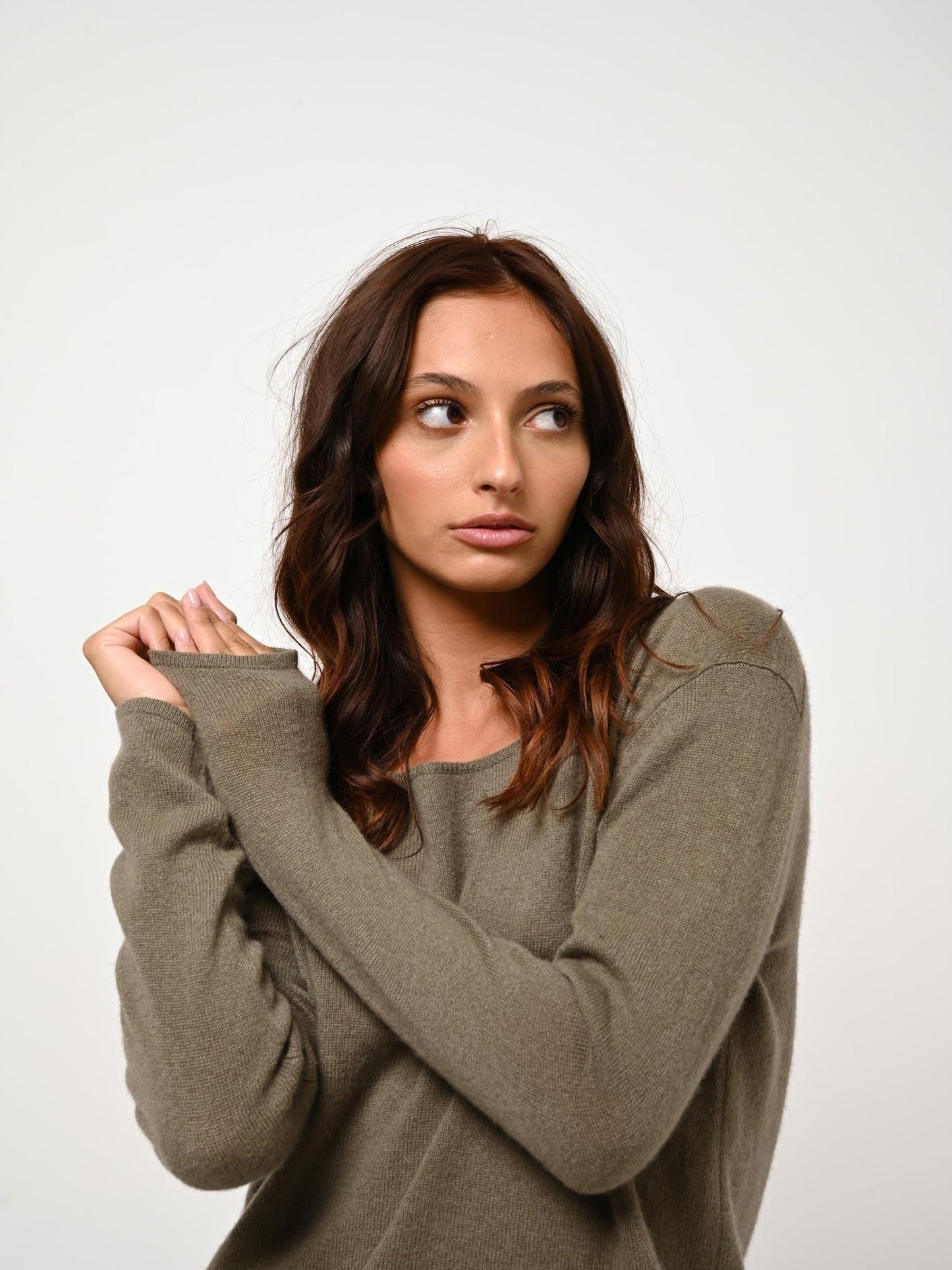 LANFON Pullover mit U-Boot-Ausschnitt army 100% Kaschmir